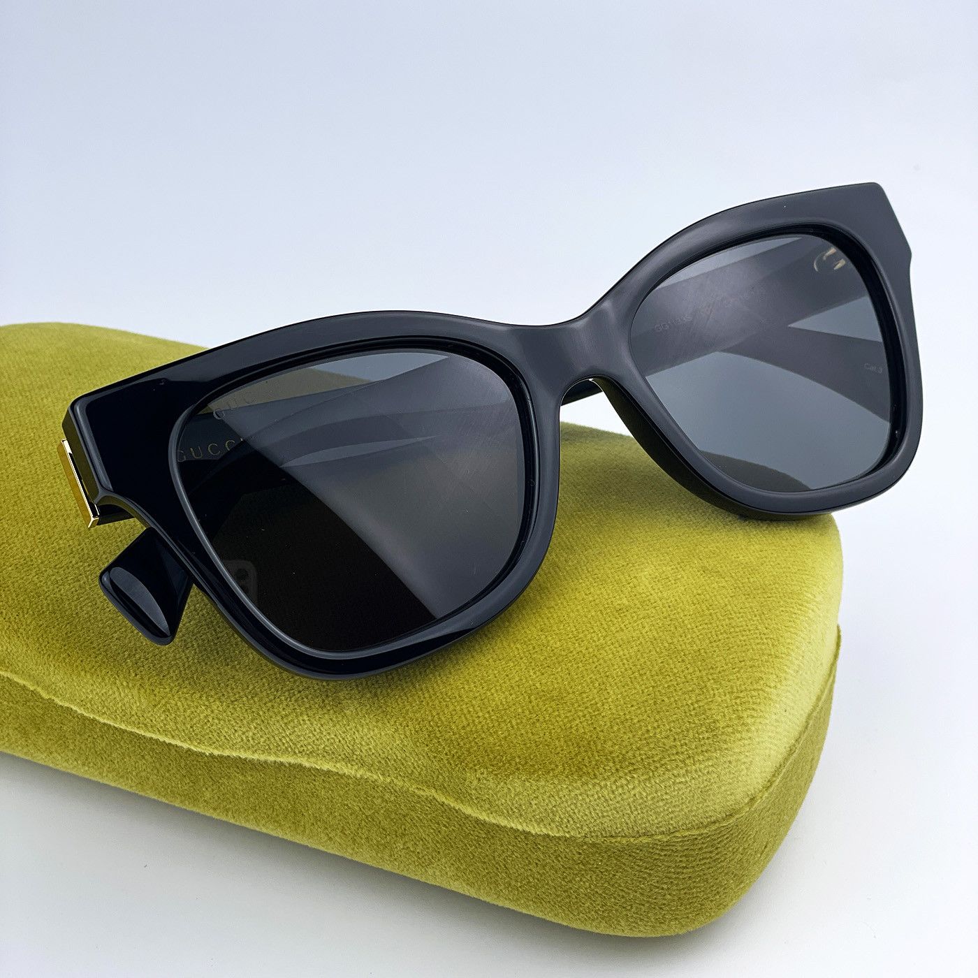 Gucci NEW Gucci GG1133S 001 Black Grey Cat Eye Women Sunglasses Size ONE SIZE - 2 Thumbnail