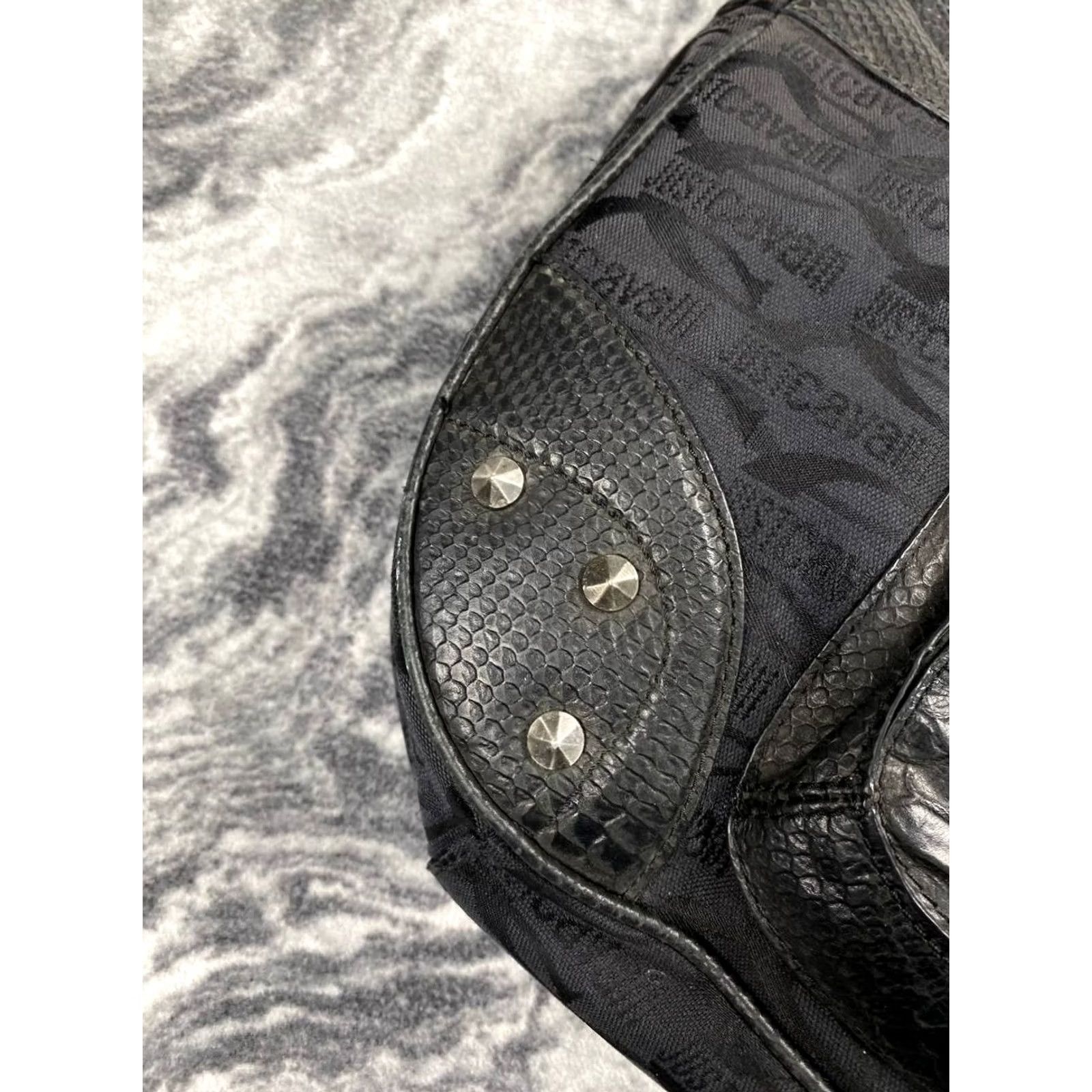 Just Cavalli Just Cavalli Leather Handbag Women Black Shoulder Bag Medium Leather Inner Pockets Detachable Strap Zip Closure Size ONE SIZE - 4 Thumbnail
