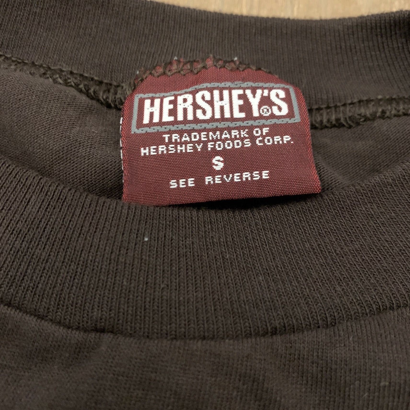 Vintage VINTAGE Hershey's T-Shirt Chocolate Logo Shirt S Adults Brown 1990s Hershey Park Pennsylvania Mens Size US S / EU 44-46 / 1 - 3 Thumbnail