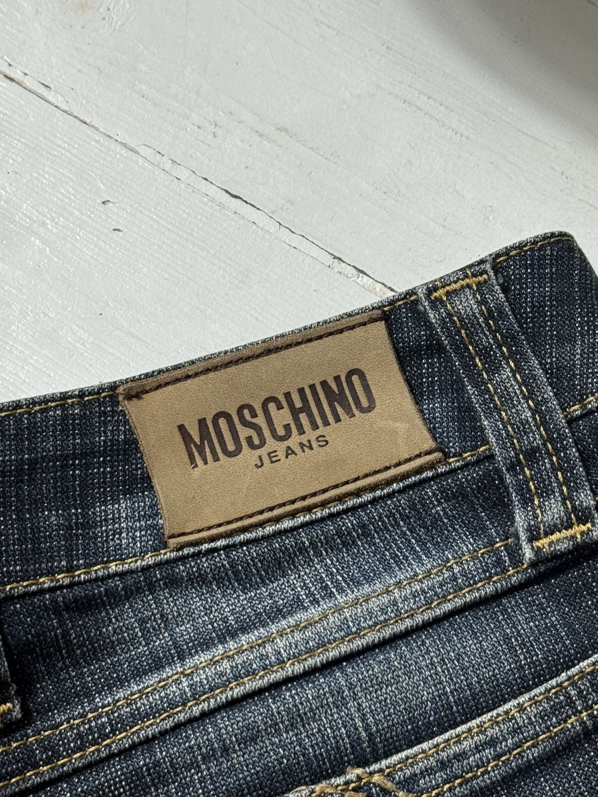 Moschino VINTAGE MOSCHINO JEANS WASHED STYLE MINI DENIM SKIRT Size 28" / US 6 / IT 42 - 6 Thumbnail