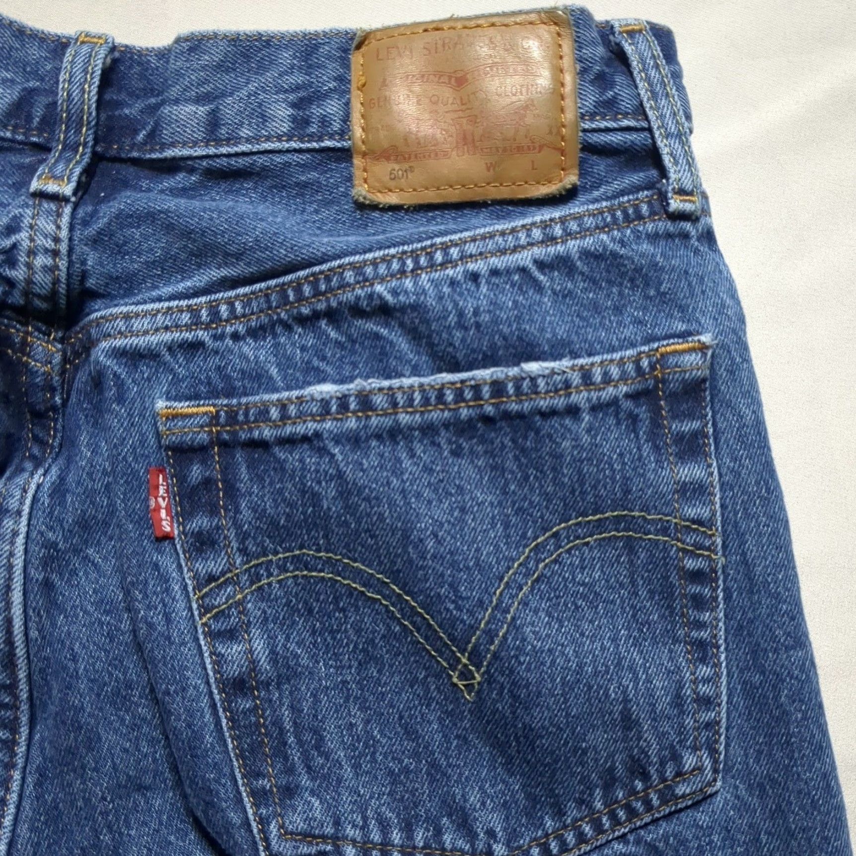Levi's Levi's Premium 501 Original Fit Jeans Mens W31 L32 Denim Blue 5-Pocket Straight Regular Button Fly Leather Back Patch Size US 31 - 3 Thumbnail