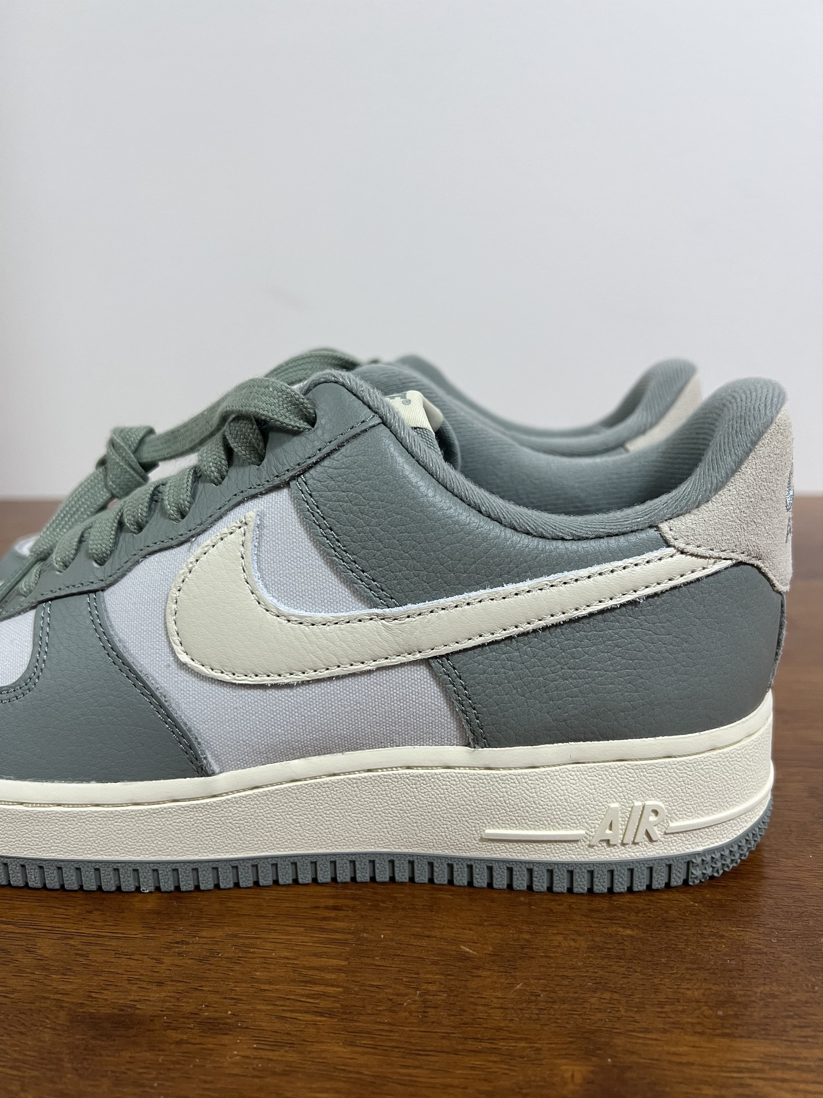 Nike 💚 2023 Nike Air Force 1 '07 LX Mica Green/Coconut Milk NEW Size US 8 / EU 41 - 7 Thumbnail
