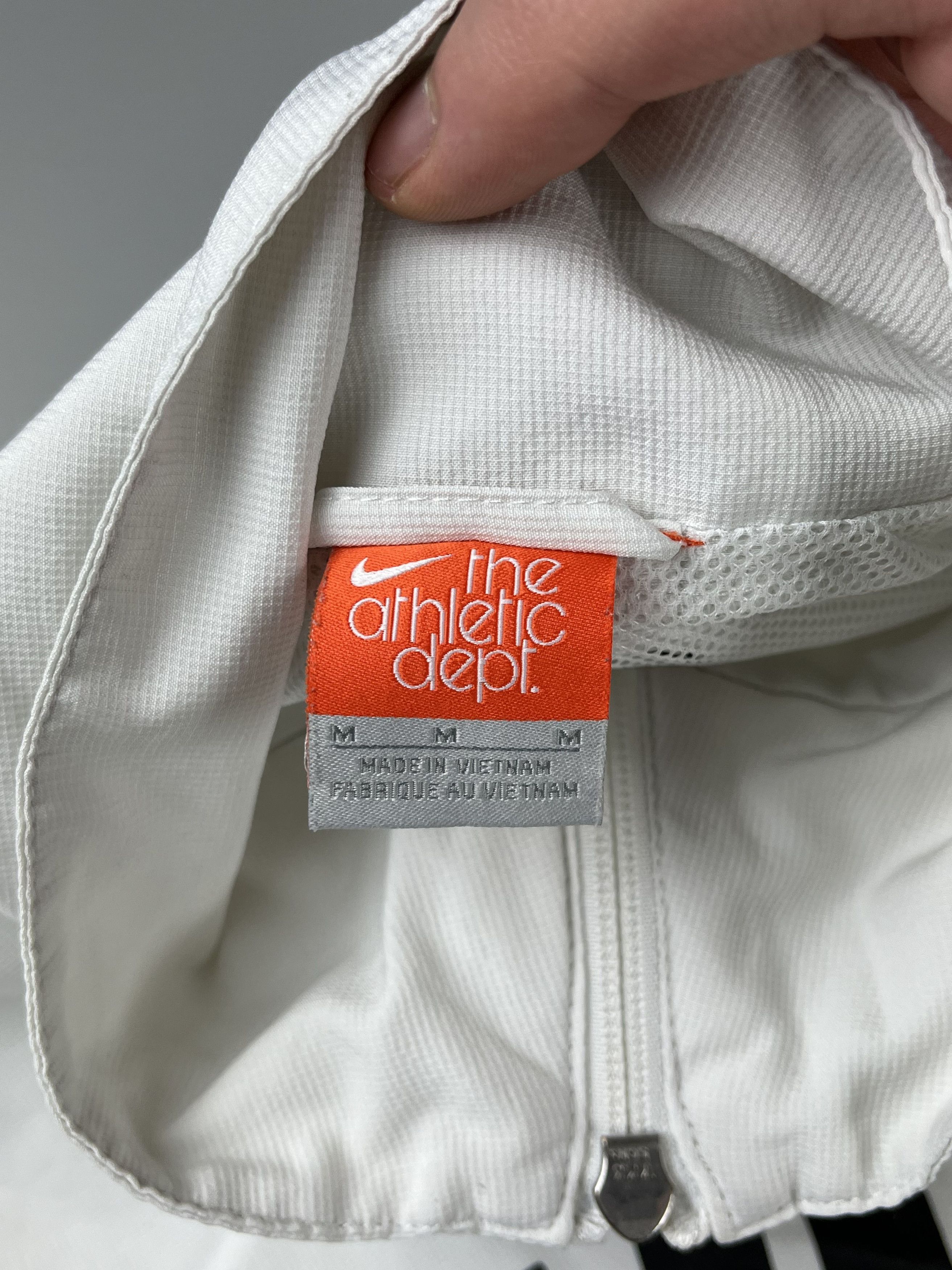 Nike × Vintage Nike Vintage White Windbreaker Size US M / EU 48-50 / 2 - 6 Thumbnail
