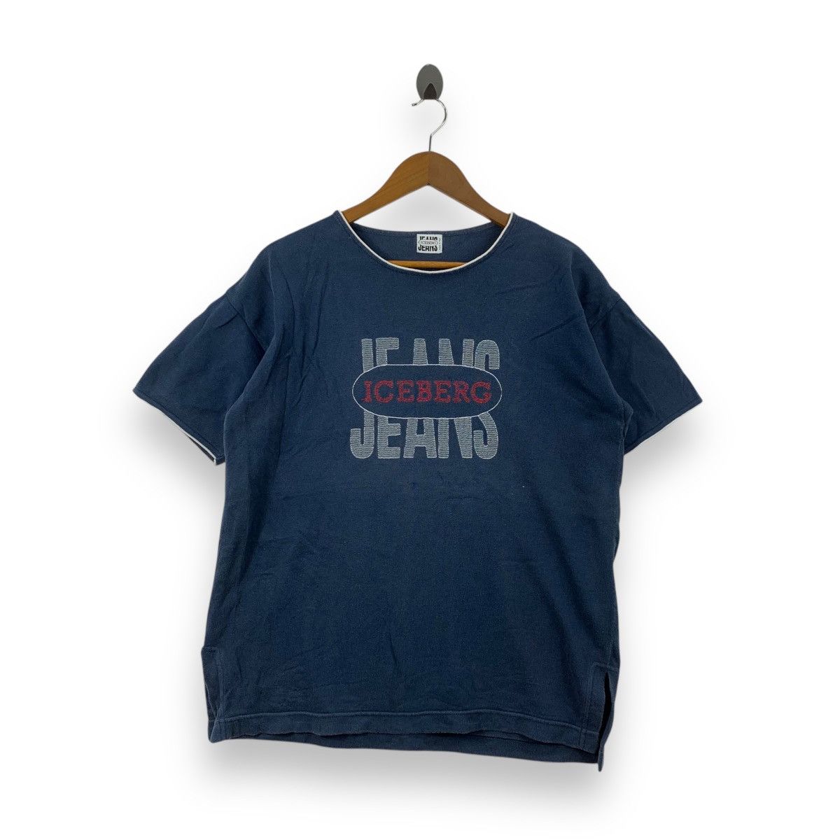 Iceberg Vintage ICEBERG JEANS Made In Italy Embossed Logo Tee Shirt Size L / US 10 / IT 46 - 1 Thumbnail