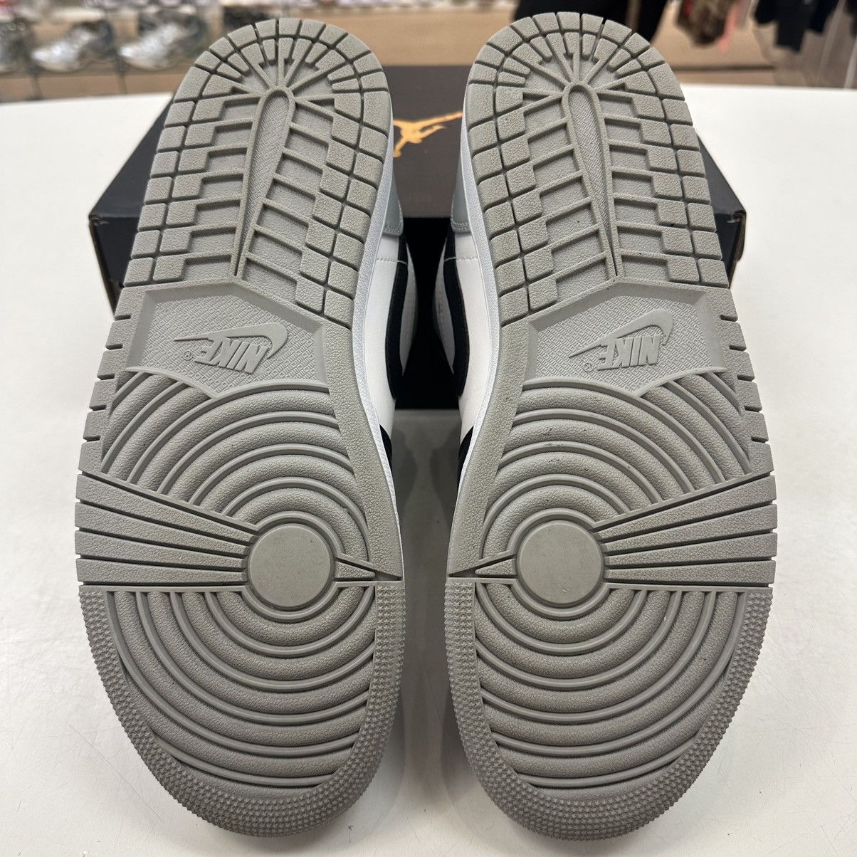 Jordan Brand Size 10.5 - Jordan 1 Low Shadow Toe - 553558-053 Size US 10.5 / EU 43-44 - 5 Thumbnail