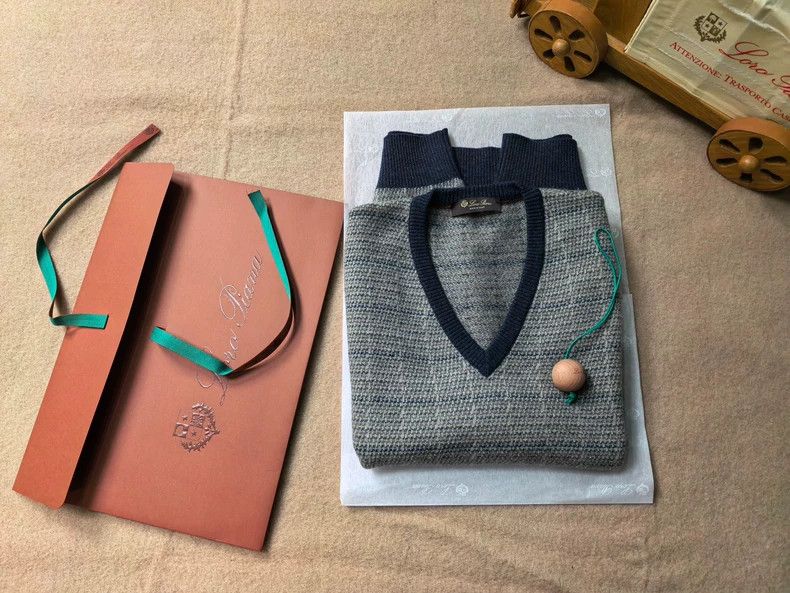 Loro Piana Men's Cashmere Patterned Vest - dmc