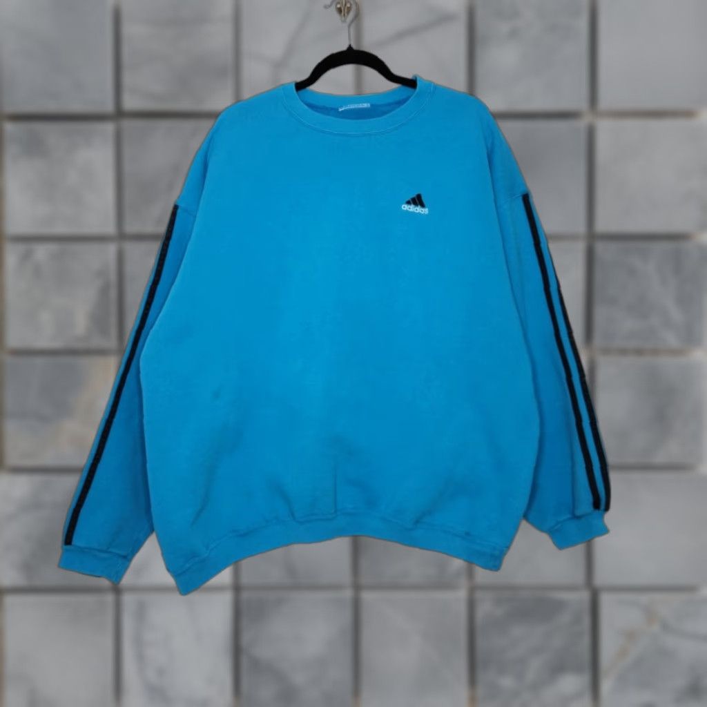 Adidas VINTAGE Adidas 3 Stripes Oversized Sweatshirt Crewneck 80s 90s Blue XL Unisex Adults Sweatshirt Pullover Womens Mens Size US XL / EU 56 / 4 - 1 Thumbnail