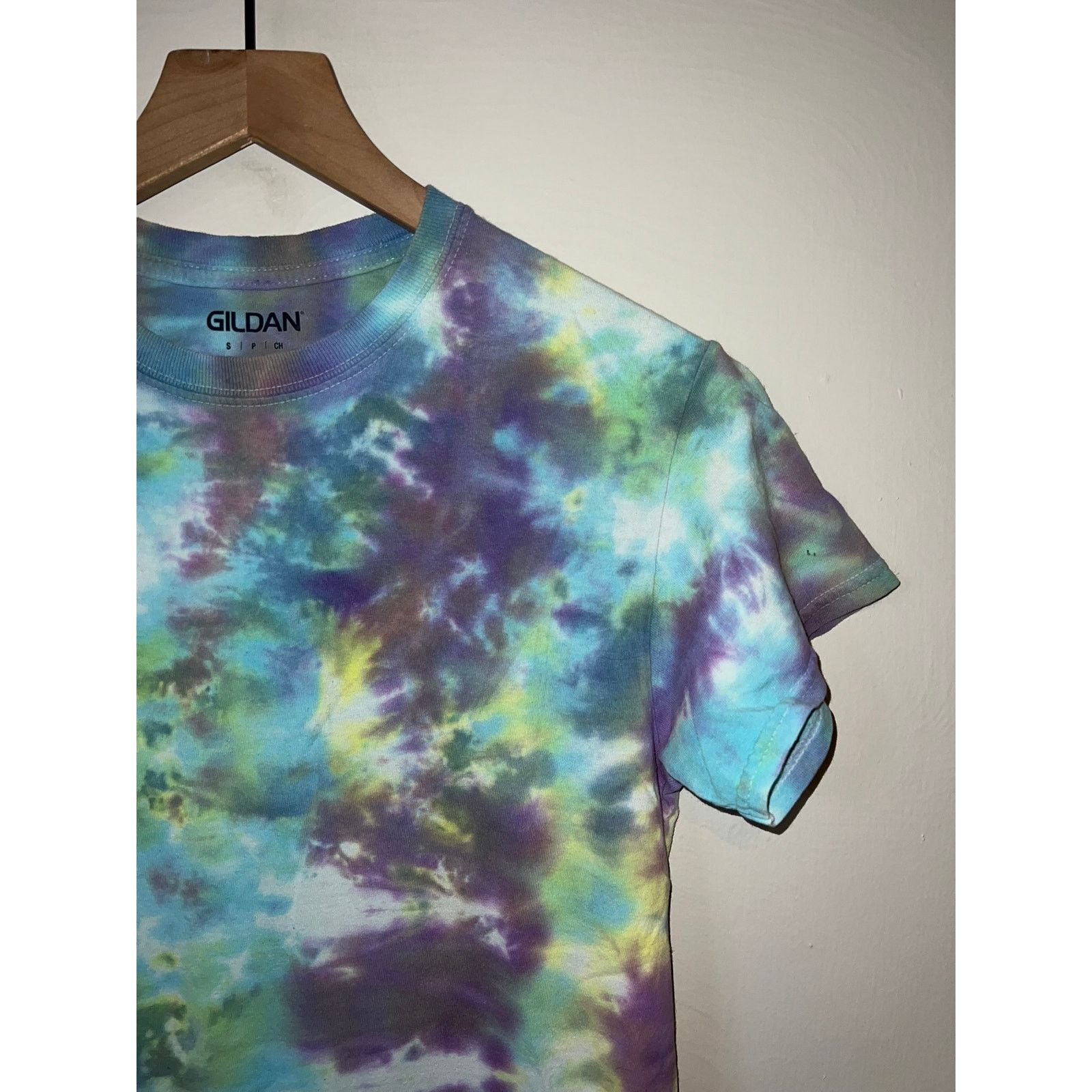 Gildan Y2K Women's Gildan Blank Tie Dye Multicolor Shirt Women S Size S / US 4 / IT 40 - 2 Thumbnail