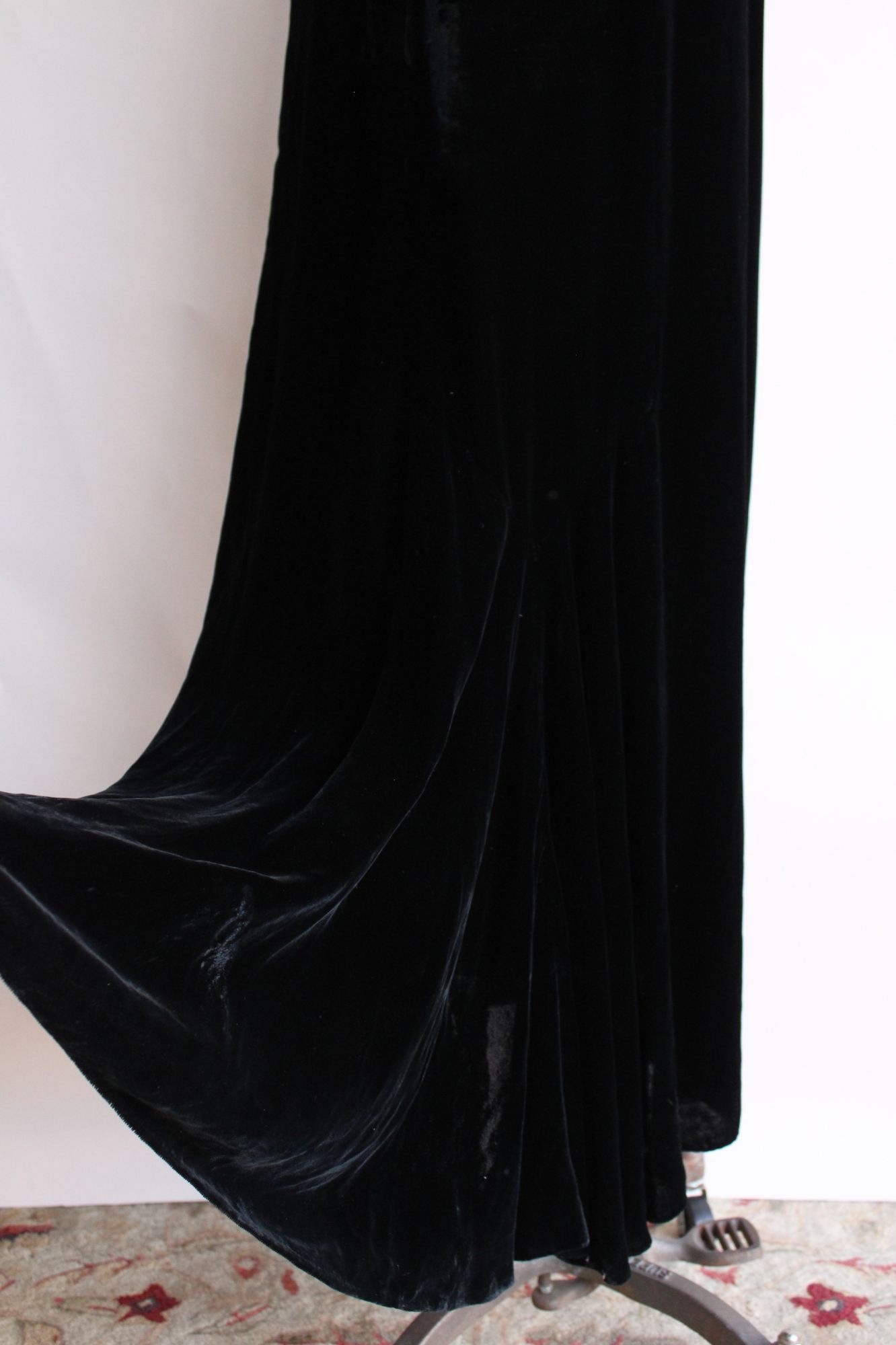 Vintage Vintage 1930s Dress, Kiviette Black Silk Velvet Rare Full Le Size M / US 6-8 / IT 42-44 - 5 Thumbnail