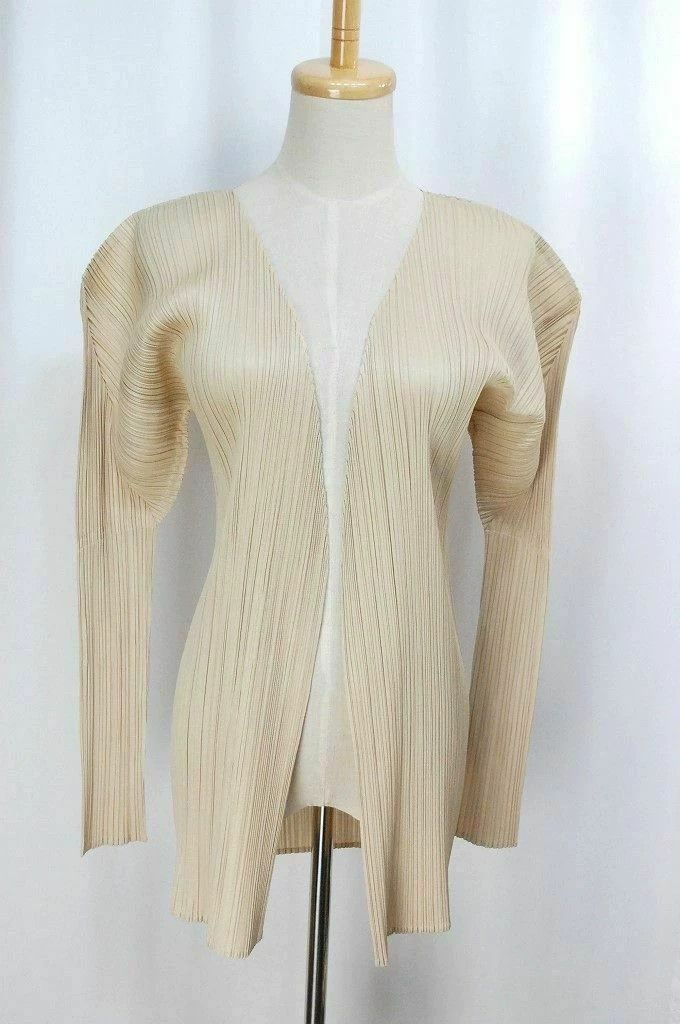 Issey Miyake issey miyake size:4 Milky white fly-sleeved coat 2506-Next Size XXS / US 00 / IT 34 - 1 Thumbnail