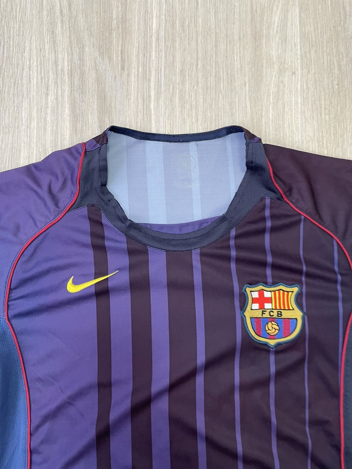 Nike Nike Barcelona 2004 soccer jersey Size US M / EU 48-50 / 2 - 2 Thumbnail