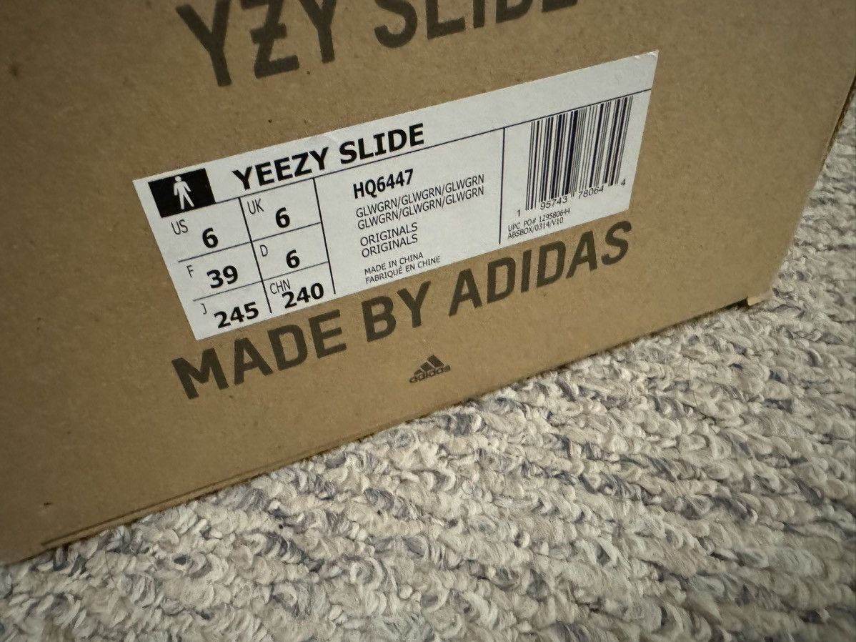 Yeezy Yeezy Slide Green Glow Size US 6 / EU 39 - 5 Thumbnail
