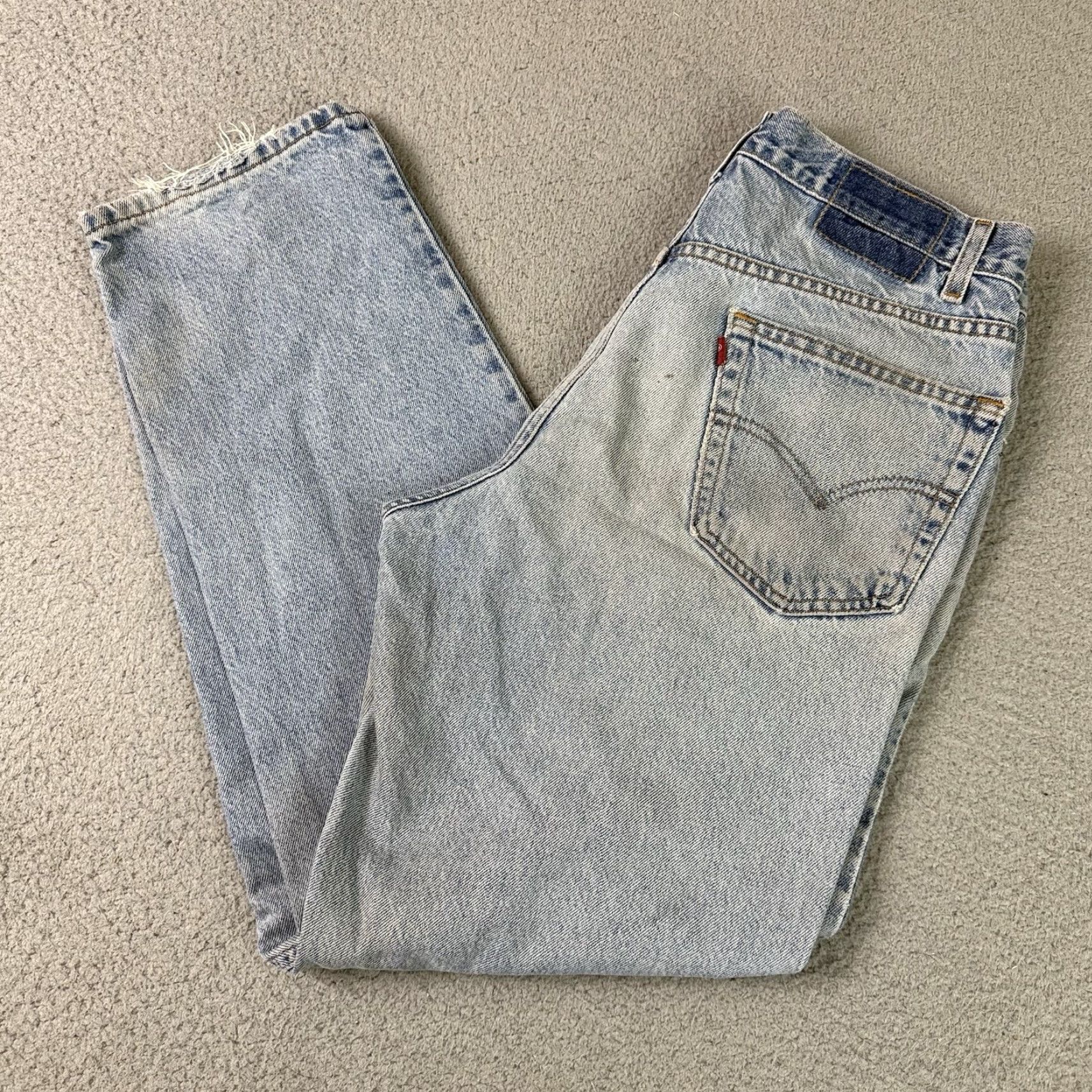 Levi's VINTAGE Levi's Jeans Mens 32x29 Relaxed Straight Denim Distressed 90s Vtg Jeans Size US 32 / EU 48 - 2 Thumbnail