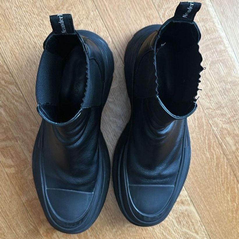 Alexander McQueen Tread Slick Chelsea Boots IT 44 Leather Triple Black Size US 11 / EU 44 - 14 Thumbnail
