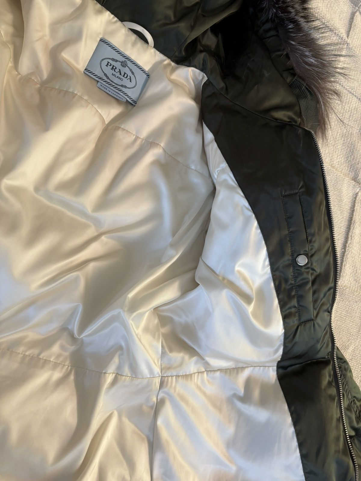 Prada Satin Prada Winter Coat Fox Fur Trim Size M / US 6-8 / IT 42-44 - 8 Thumbnail