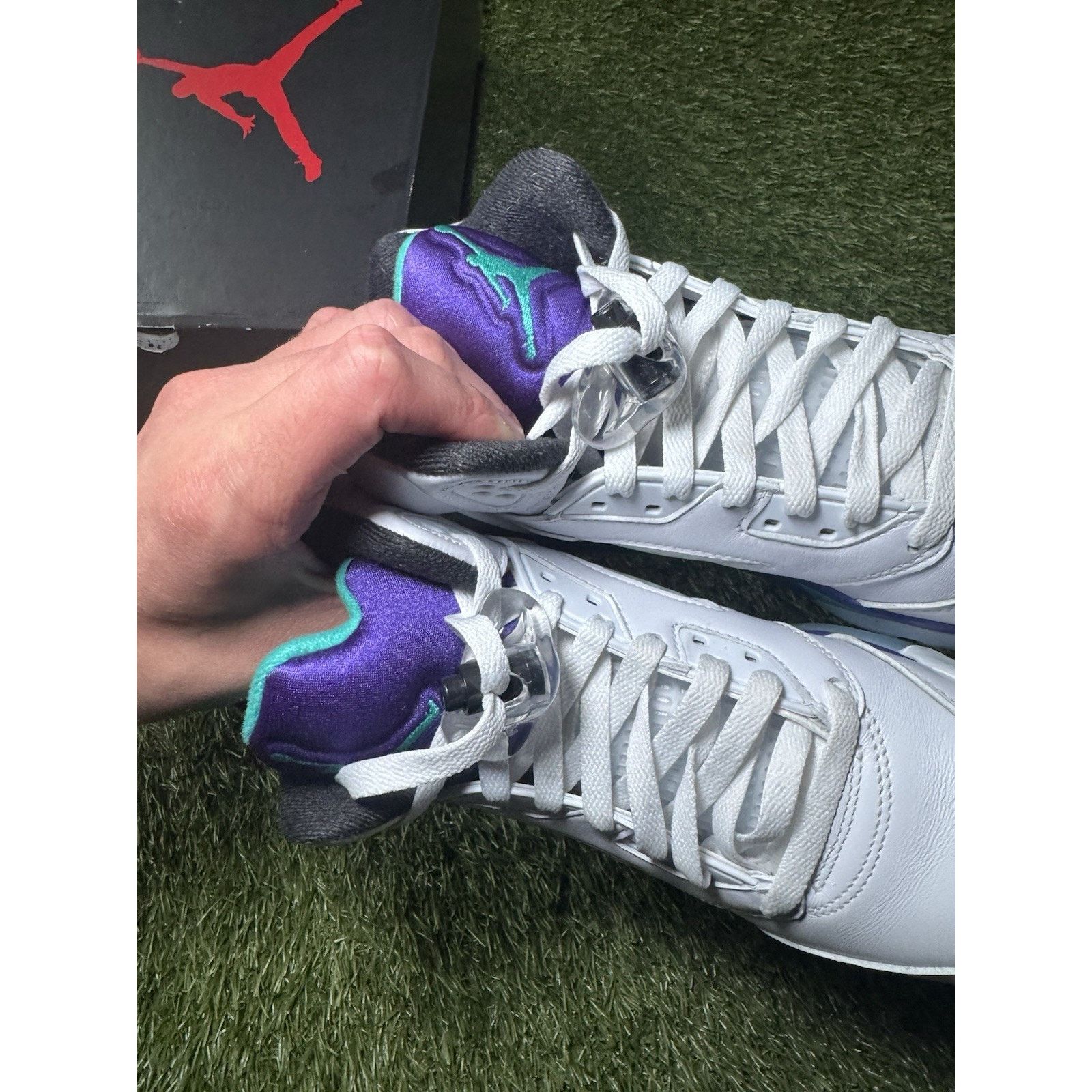 Jordan Brand Air Jordan 5 Retro 2025 Grape Size 7y / 8.5 Women’s Size US 7 / EU 40 - 6 Thumbnail