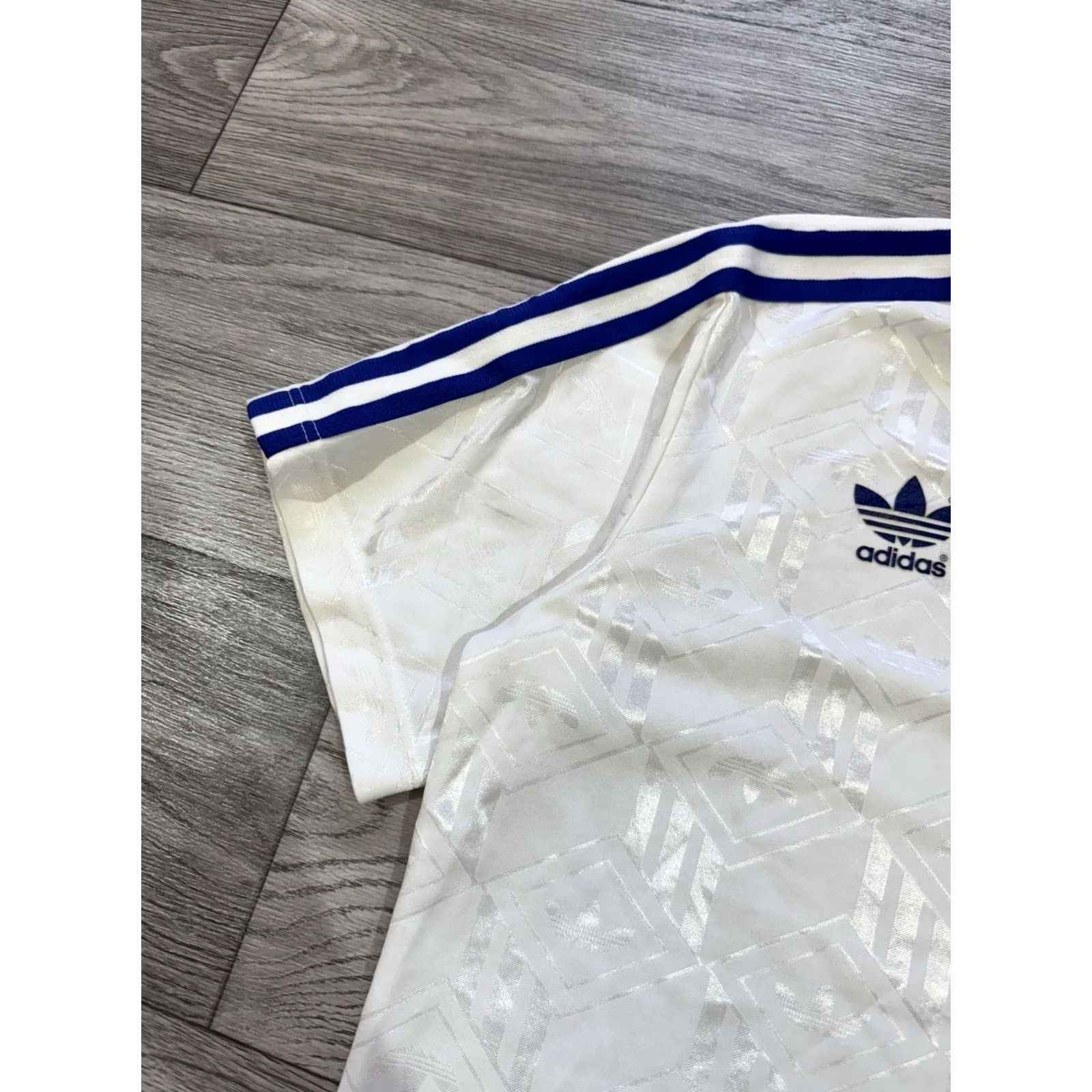 Adidas ADIDAS TEMPLATE FOOTBALL SHIRT SOCCER JERSEY Sz S Made In Morocco Mens T-Shirt White 1990s Jersey Shirt Size US S / EU 44-46 / 1 - 3 Thumbnail