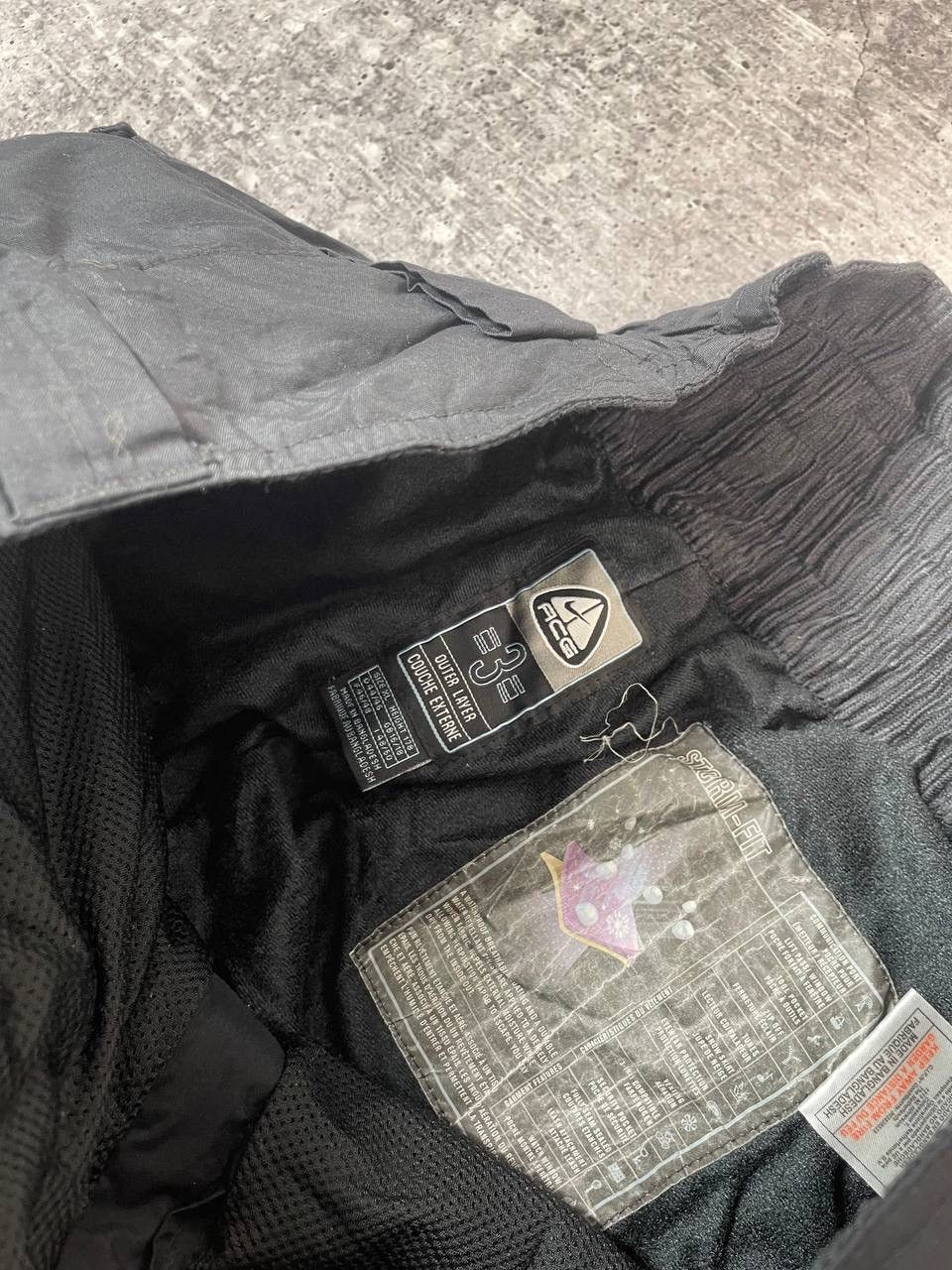 Nike ACG Vintage Nike Acg Storm Fit Ski Pants Women Y2K Size 32" / US 10 / IT 46 - 8 Thumbnail