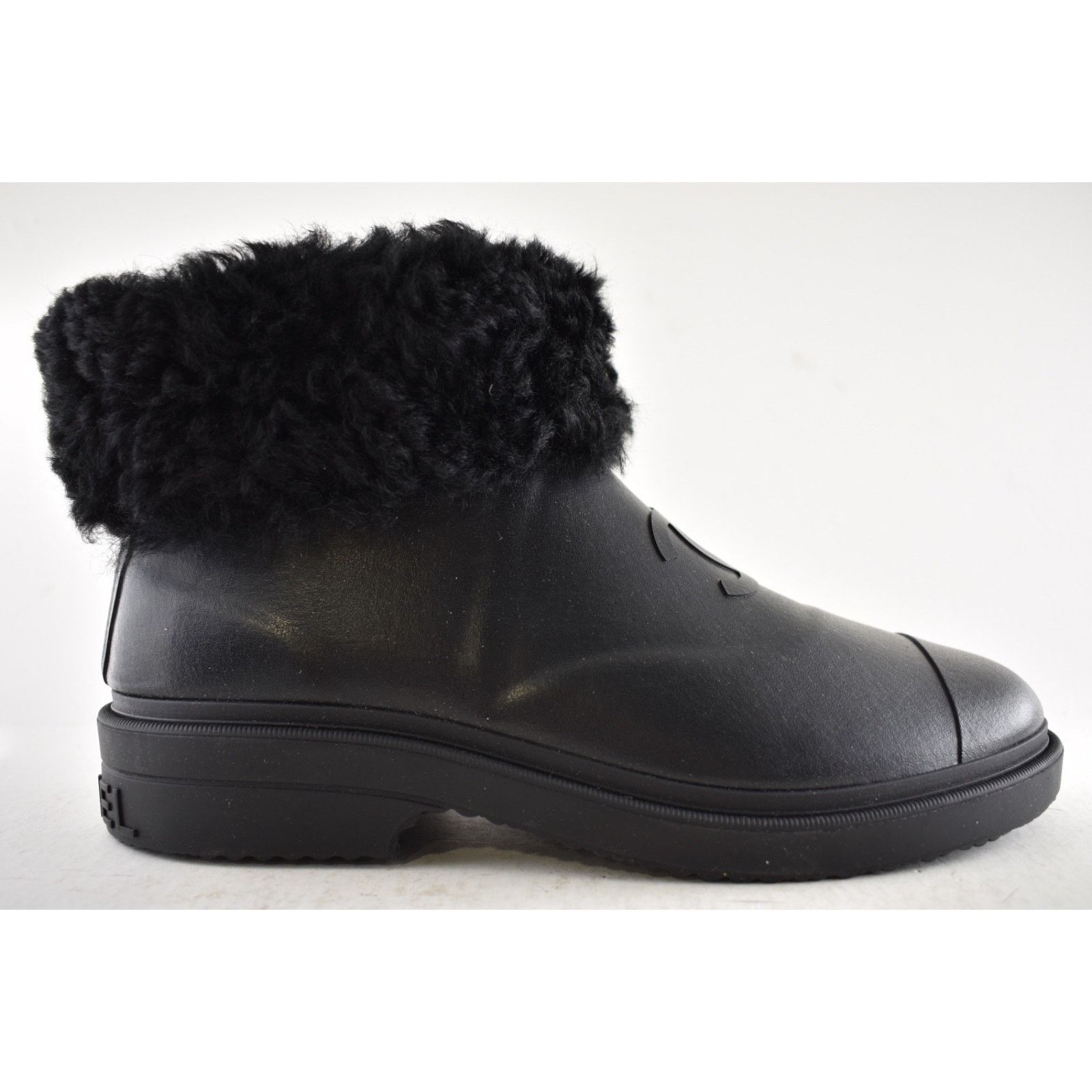 Chanel Chanel 24K Black Shearling Rubber CC Ankle Rain Boots 42 Size US 11 / IT 41 - 1 Thumbnail