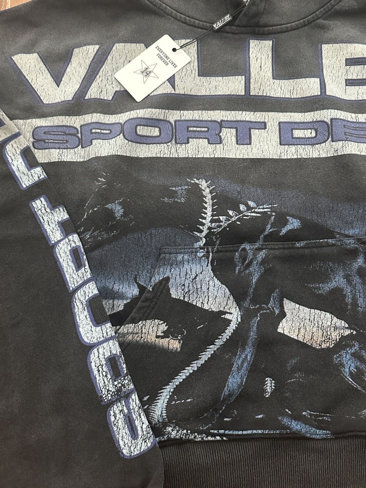 Vale Vale watchdog pullover hoodie Size US XL / EU 56 / 4 - 5 Thumbnail