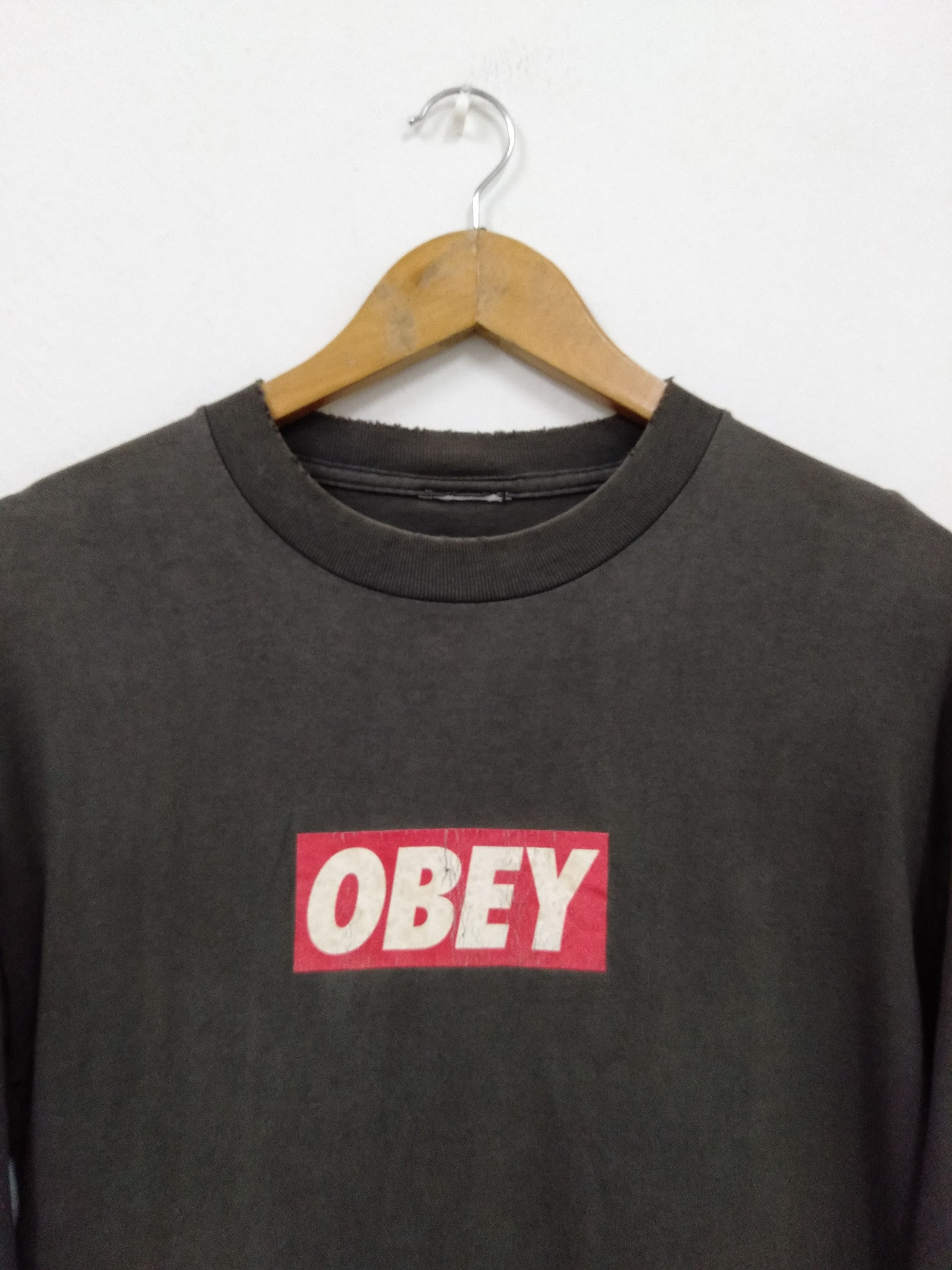 Obey Vintage 90s Obey Box logo longsleeve distressed t shirt Size US M / EU 48-50 / 2 - 7 Thumbnail
