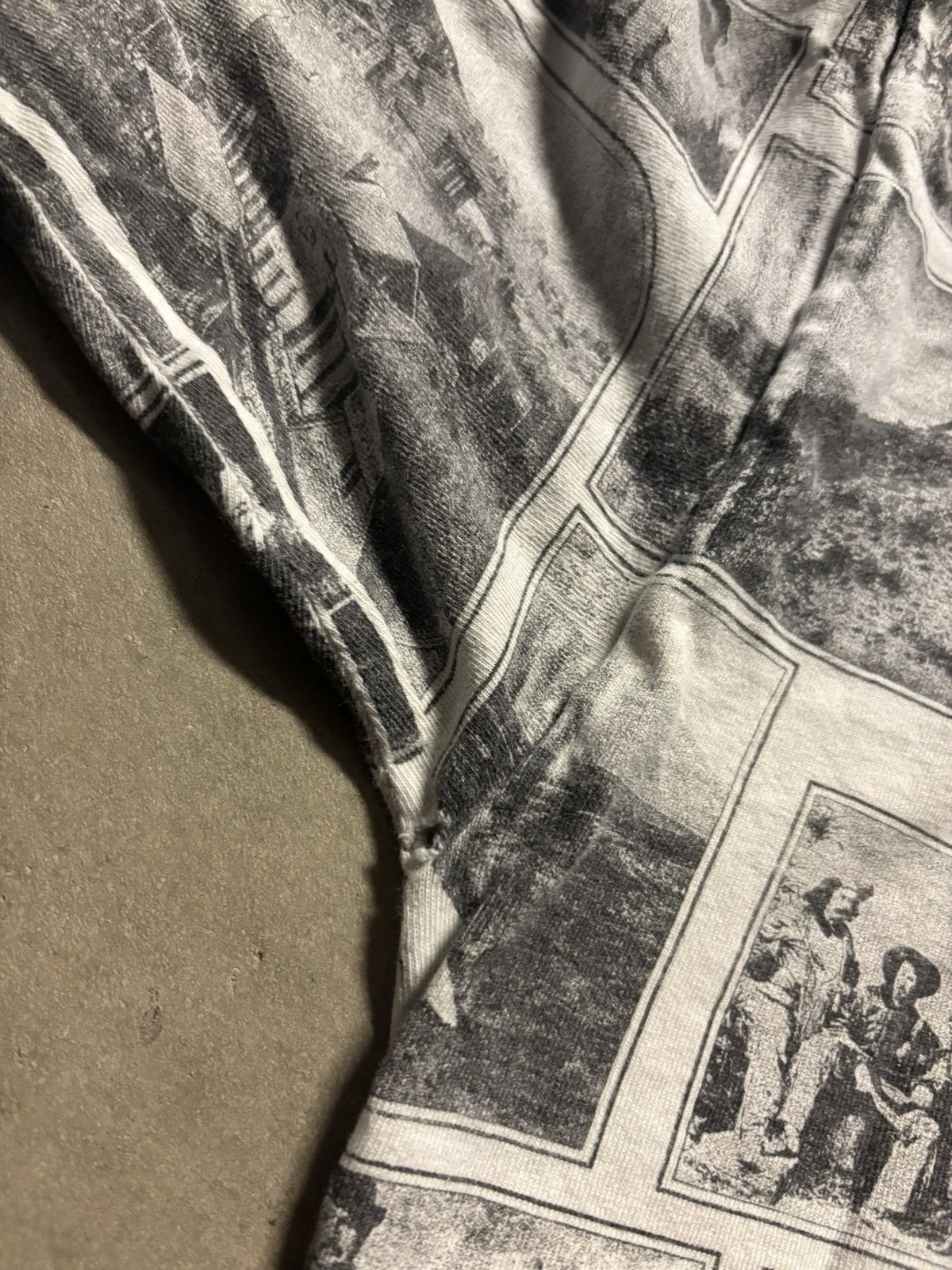 Vintage vintage 1990s wild west cowboy all over print tee Size US XL / EU 56 / 4 - 7 Thumbnail