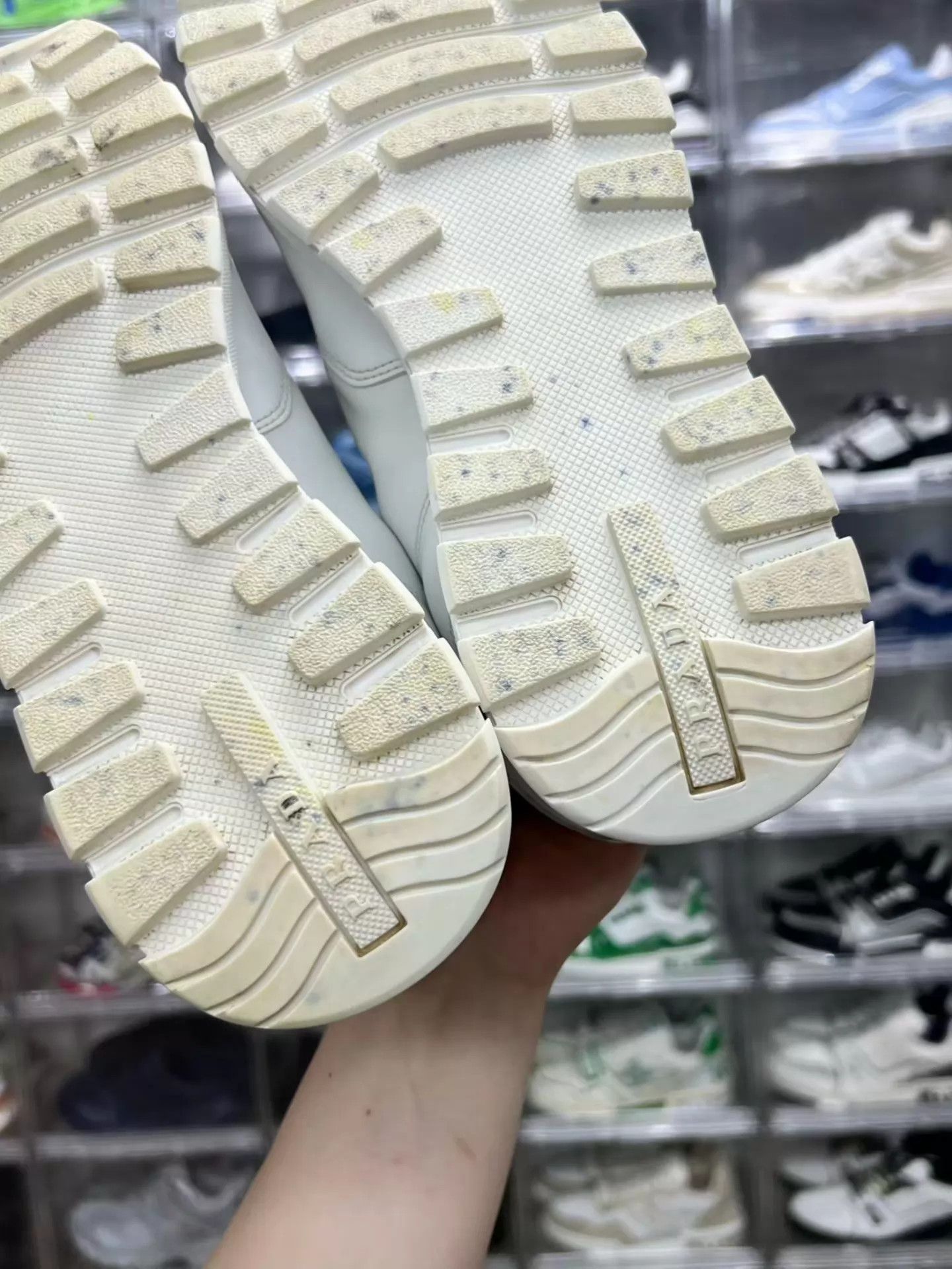 Prada PRADA leather white 41 EU sneakers Size US 8 / EU 41 - 9 Thumbnail