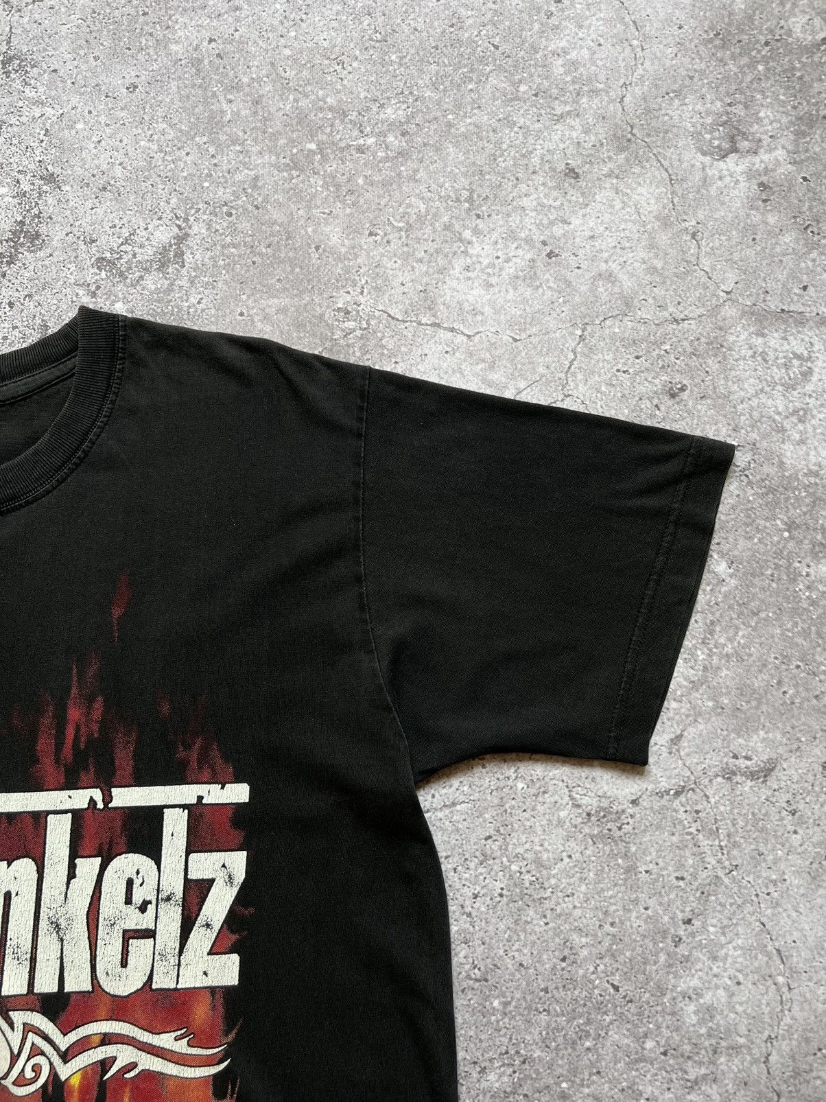 Band Tees Vintage Bohse Onkelz Flame Band Rock T-shirt Size US XL / EU 56 / 4 - 8 Thumbnail