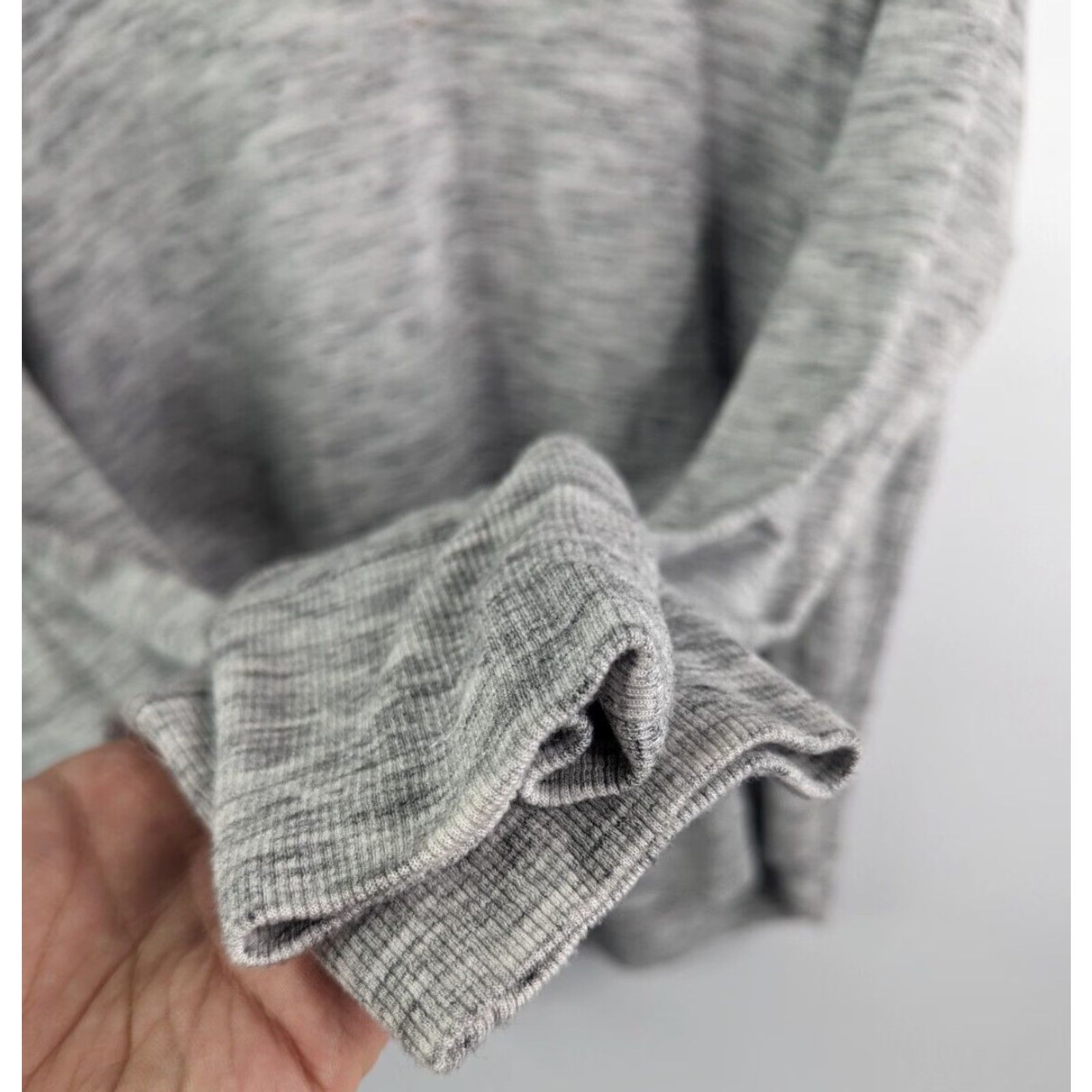 Athleta Athleta Sweatshirt Mindset Relaxed Fit Women’s Large Gray Pullover Long Sleeve Activewear 472751 Size L / US 10 / IT 46 - 3 Thumbnail