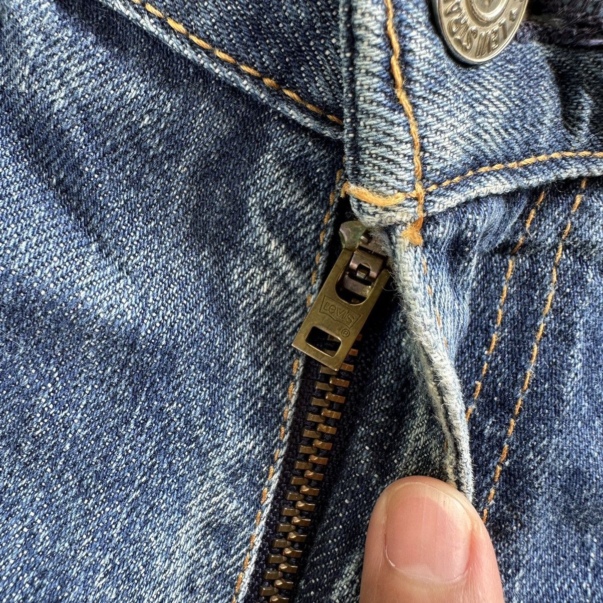 Jean × Levi's × Vintage Vintage Levi’s 505 Distressed Faded Denim Jean Pant W34 Size US 34 / EU 50 - 6 Thumbnail