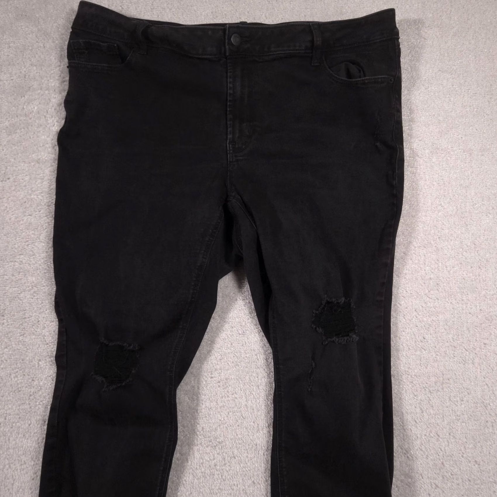 Old Navy Old Navy Rockstar Super Skinny Jeans Womens 20 Black Distressed Raw Hem Capri Size 42" / US 20 - 3 Thumbnail
