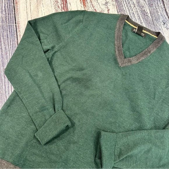 Banana Republic Banana Republic 100% Merino Wool Green V-Neck Sweater with G Size US L / EU 52-54 / 3 - 3 Thumbnail