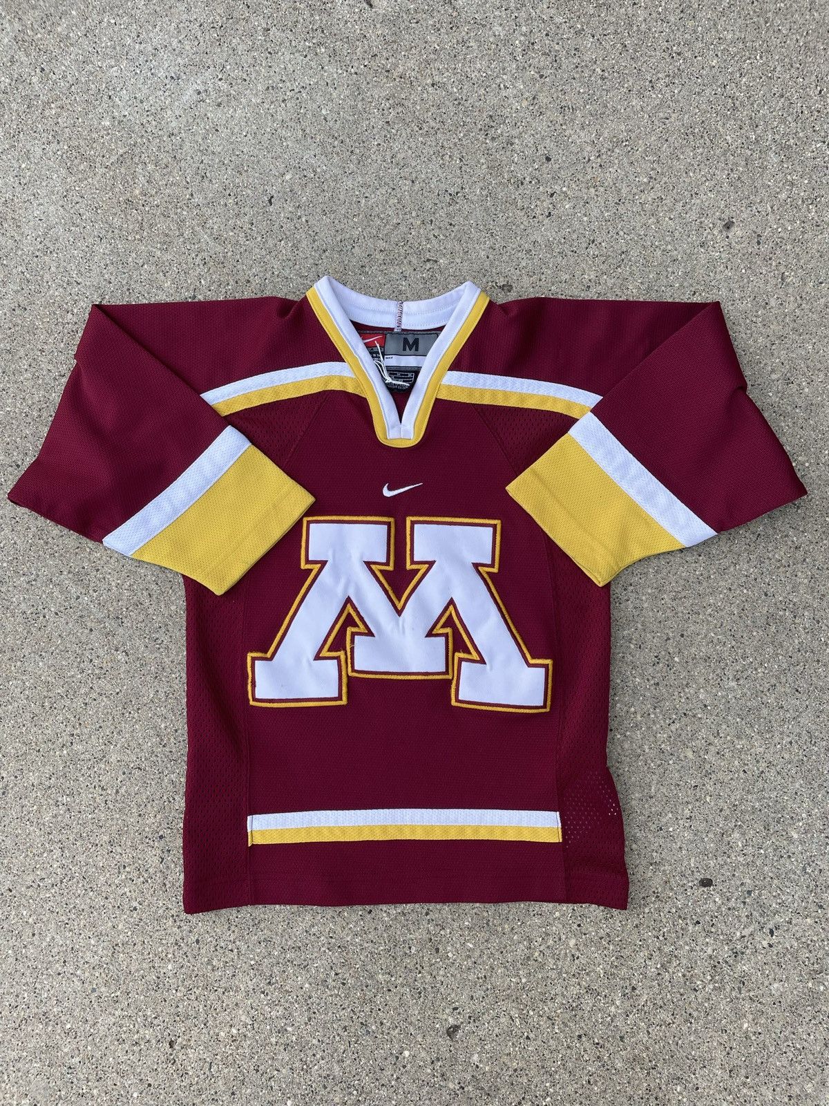 Nike Y2K Minnesota Gophers Hockey Jersey Grailed