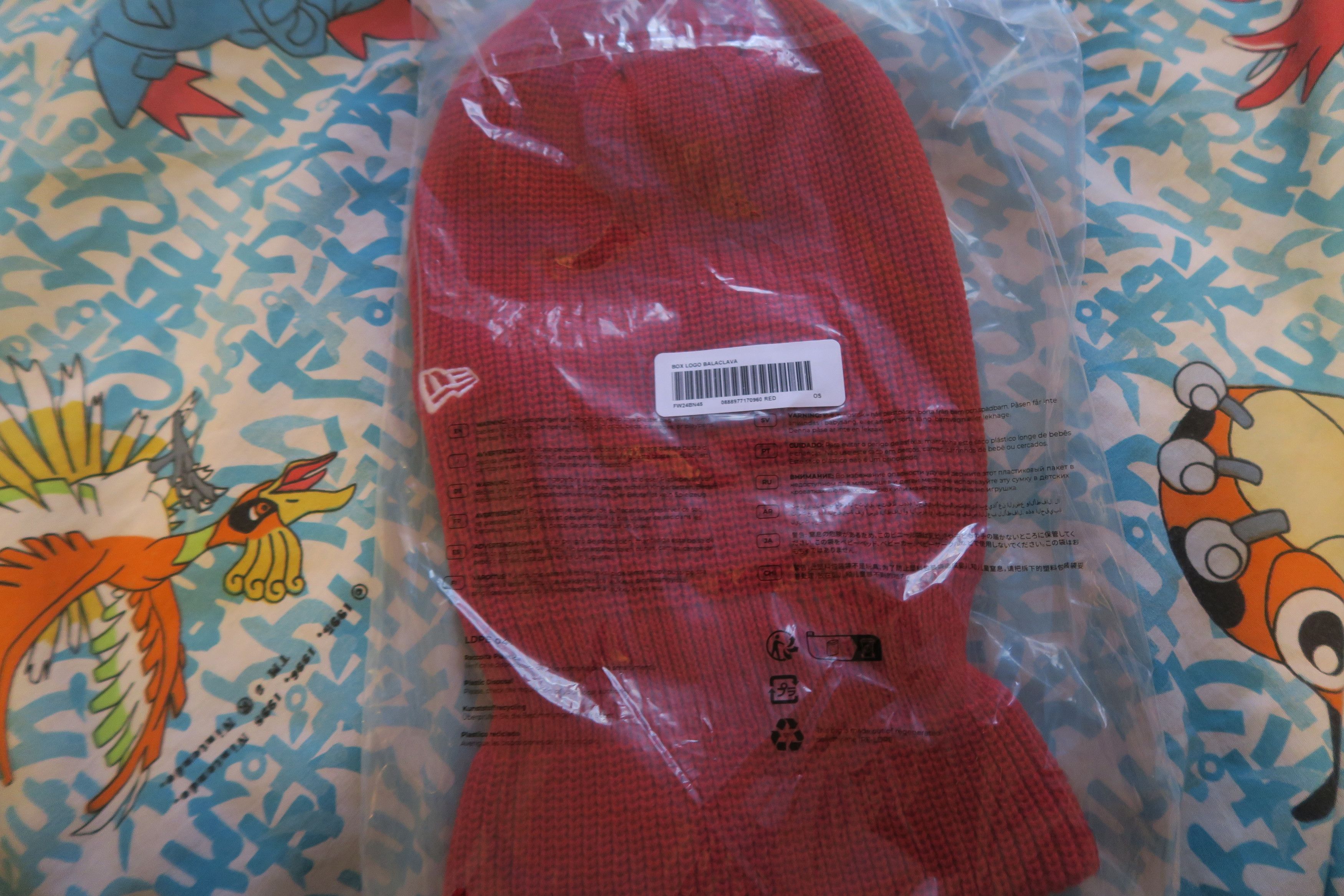 New Era × Supreme Supreme New Era Box Logo Balaclava FW24 Red Size ONE SIZE - 4 Thumbnail