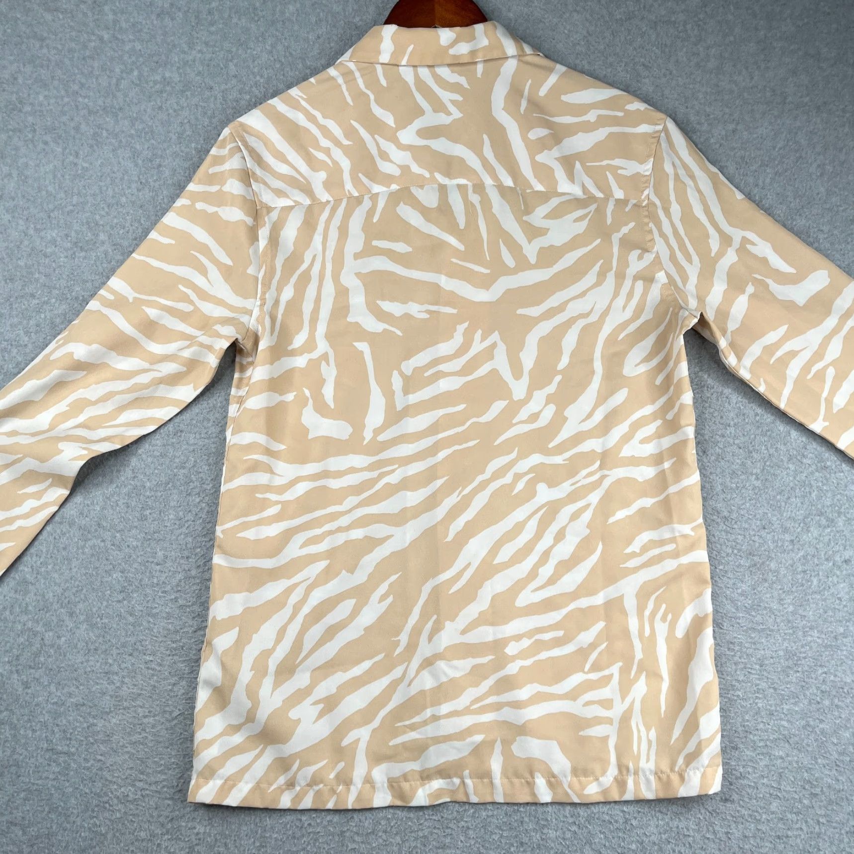 Asos ASOS Design Shirt XS Beige White Tropical Button Up Long Sleeve Mens Size US XS / EU 42 / 0 - 4 Thumbnail