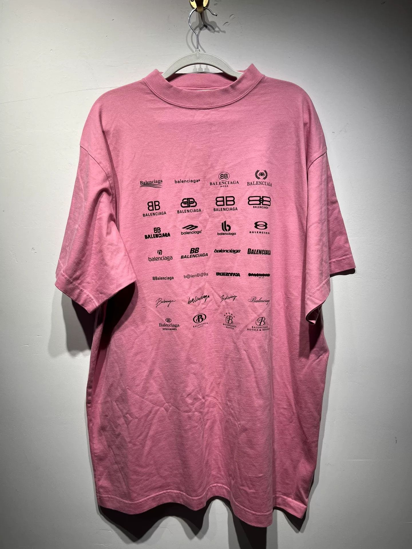 Balenciaga Balenciaga Retro Pink T-Shirt 1 Women Size XS / US 0-2 / IT 36-38 - 1 Thumbnail