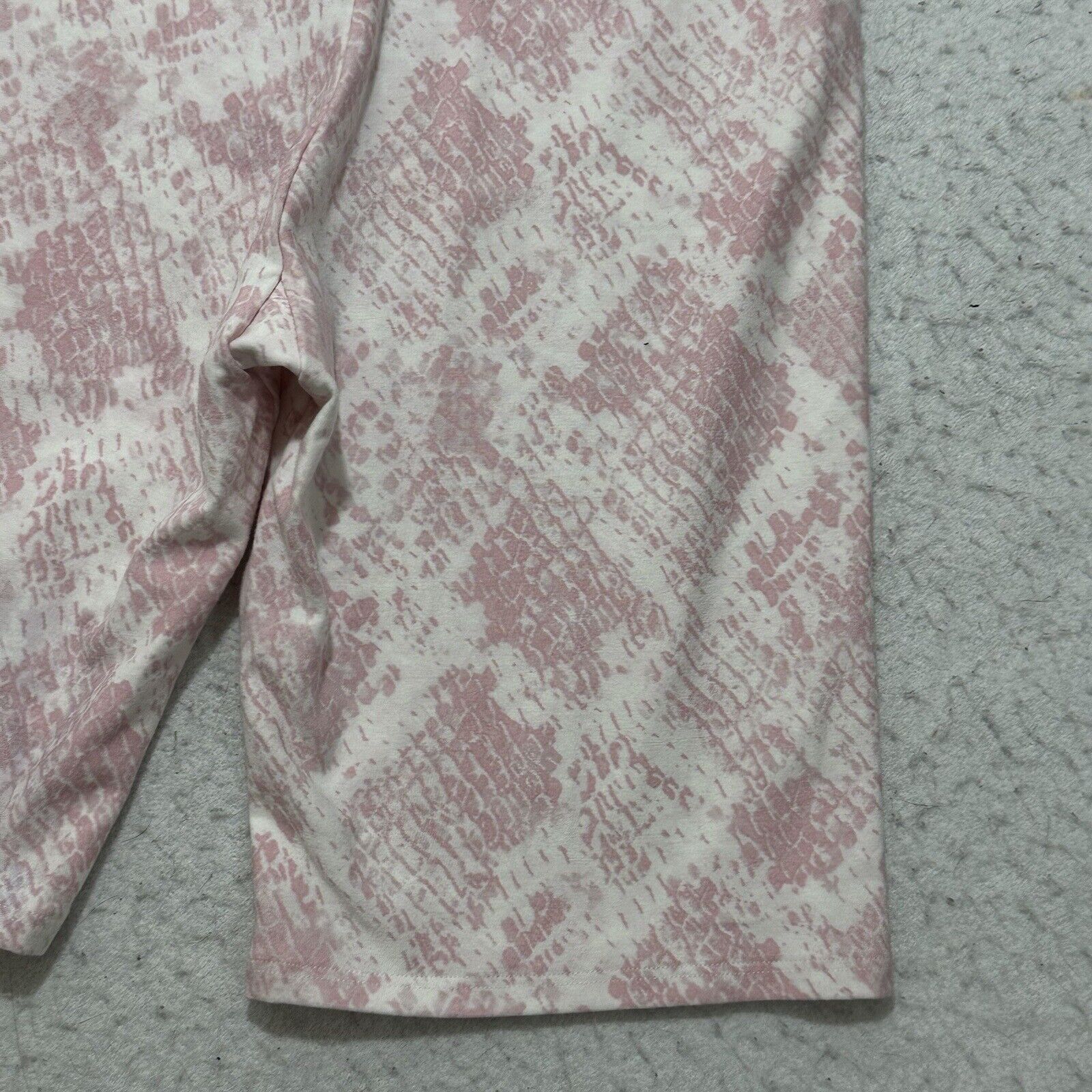 Victoria's Secret Victoria's Secret PINK Yoga Small High Rise Biker Shorts Size 28" / US 6 / IT 42 - 9 Thumbnail