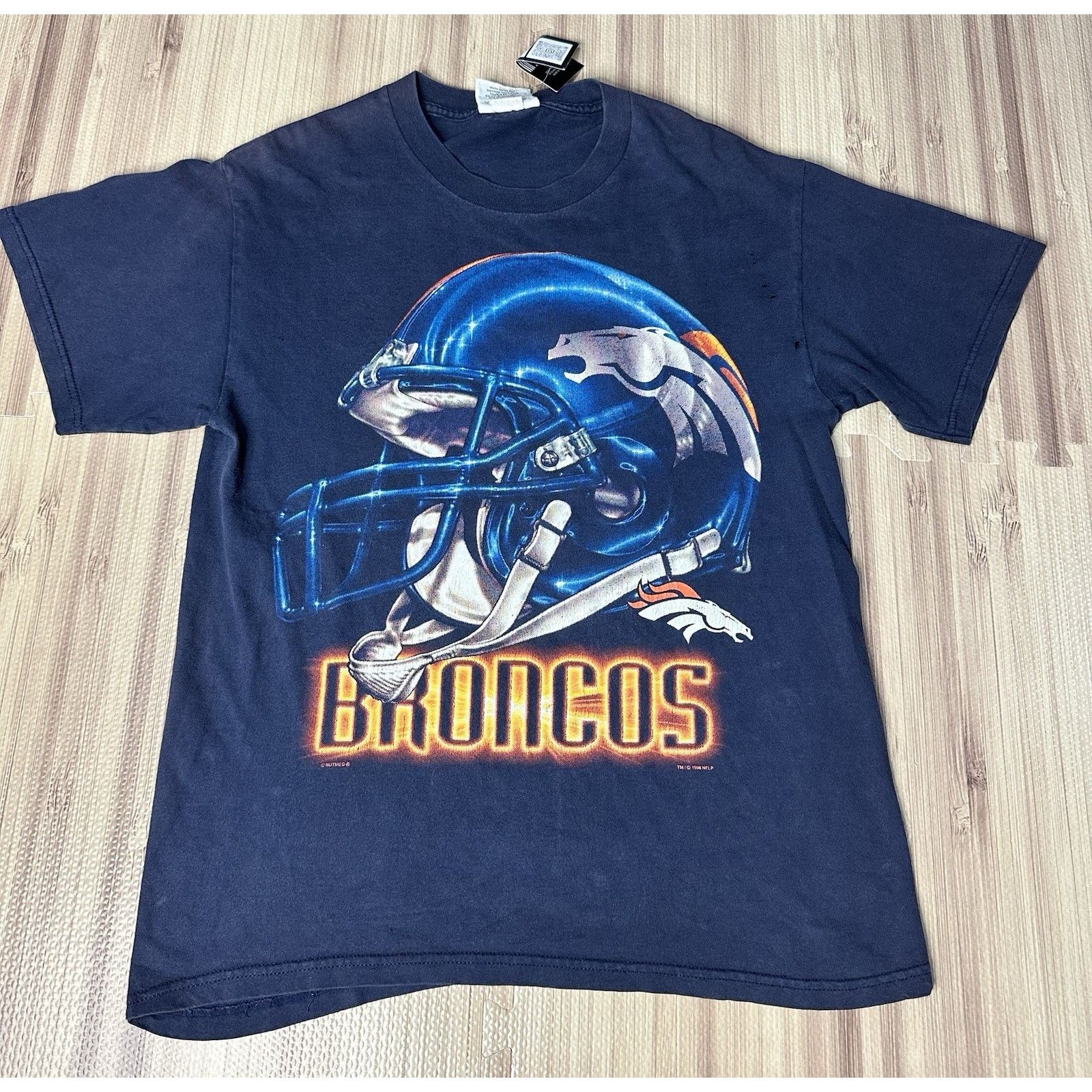 Nutmeg Vintage Denver Broncos Lee Sport s NFL Graphic T Shirt Sz M Size US M / EU 48-50 / 2 - 1 Thumbnail