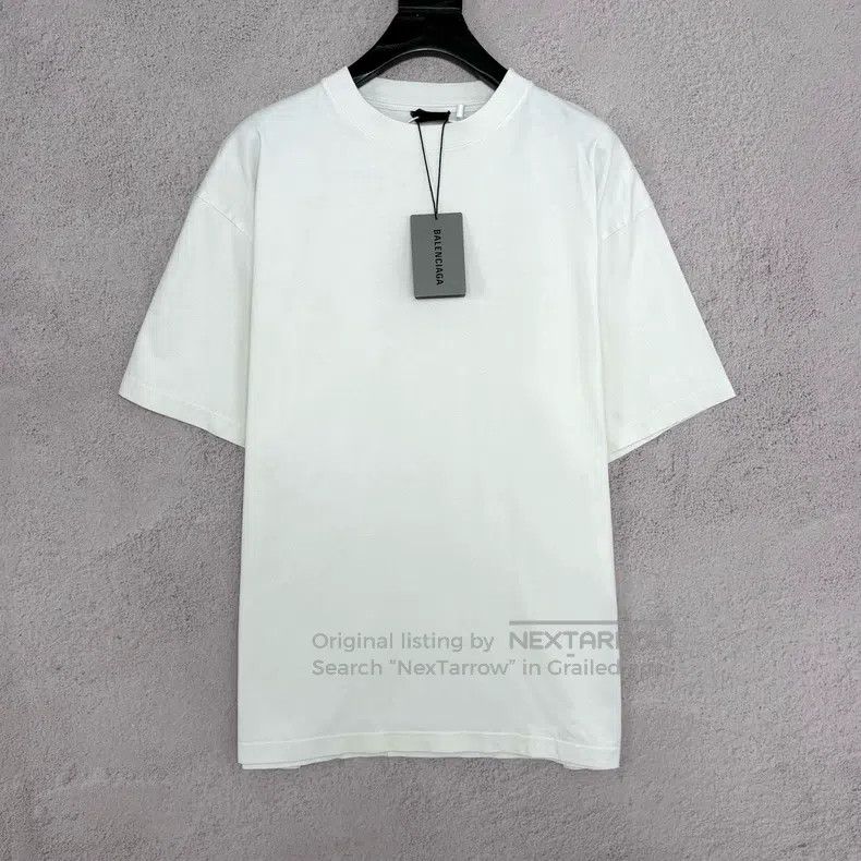 Balenciaga Balenciaga Distressed Diamond Washed T-Shirt Size US S / EU 44-46 / 1 - 1 Thumbnail