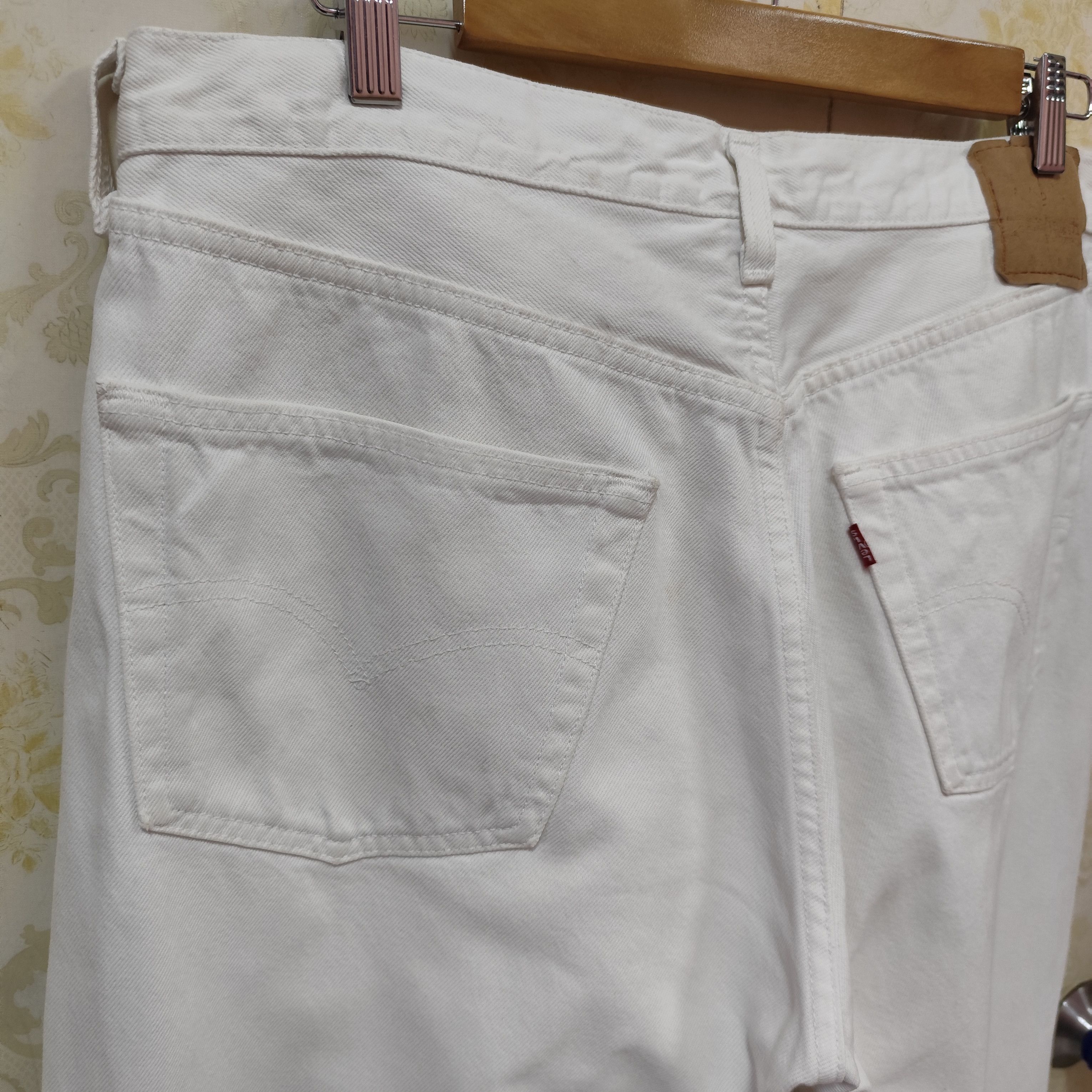 Levi's × Vintage 🇺🇸VINTAGE LEVIS 501 WHITE JEANS MADE IN USA Size US 38 / EU 54 - 14 Thumbnail