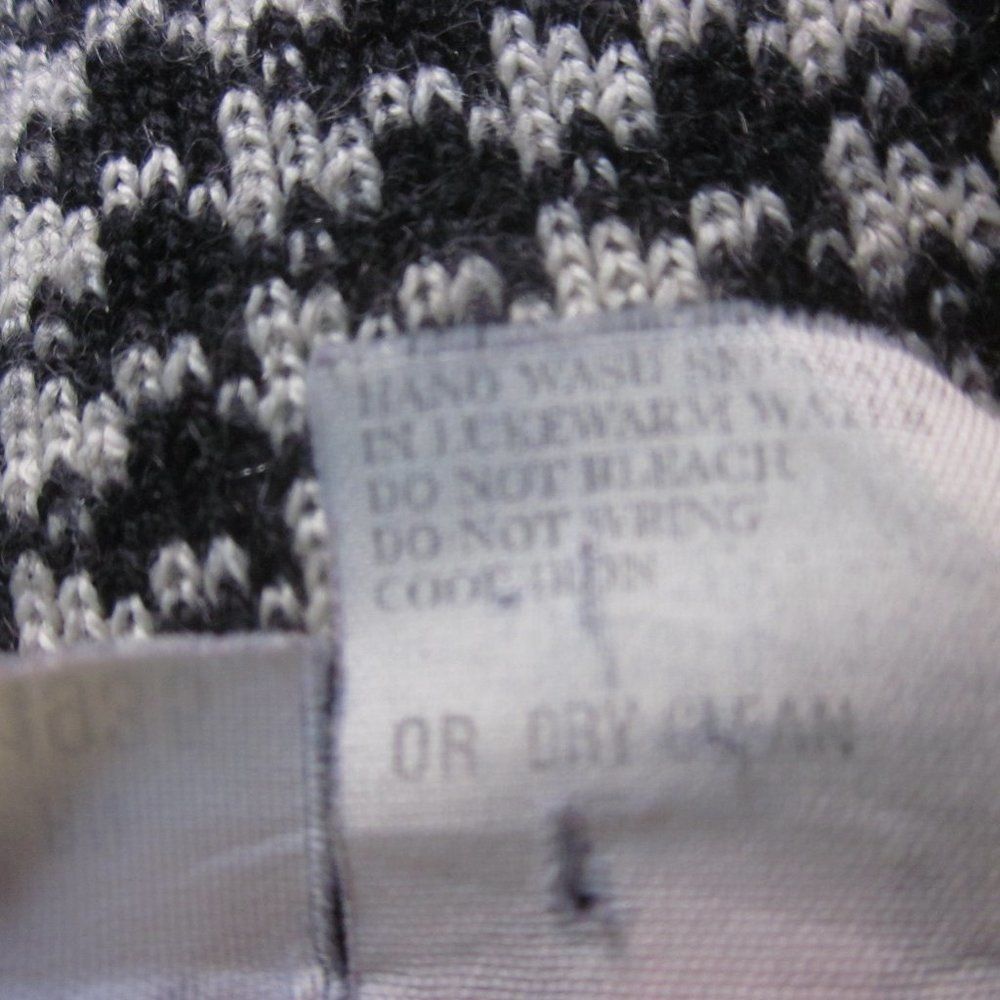 J Ferrar J Ferrar Vintage Wool Houndstooth Sweater Size M Size M / US 6-8 / IT 42-44 - 4 Thumbnail