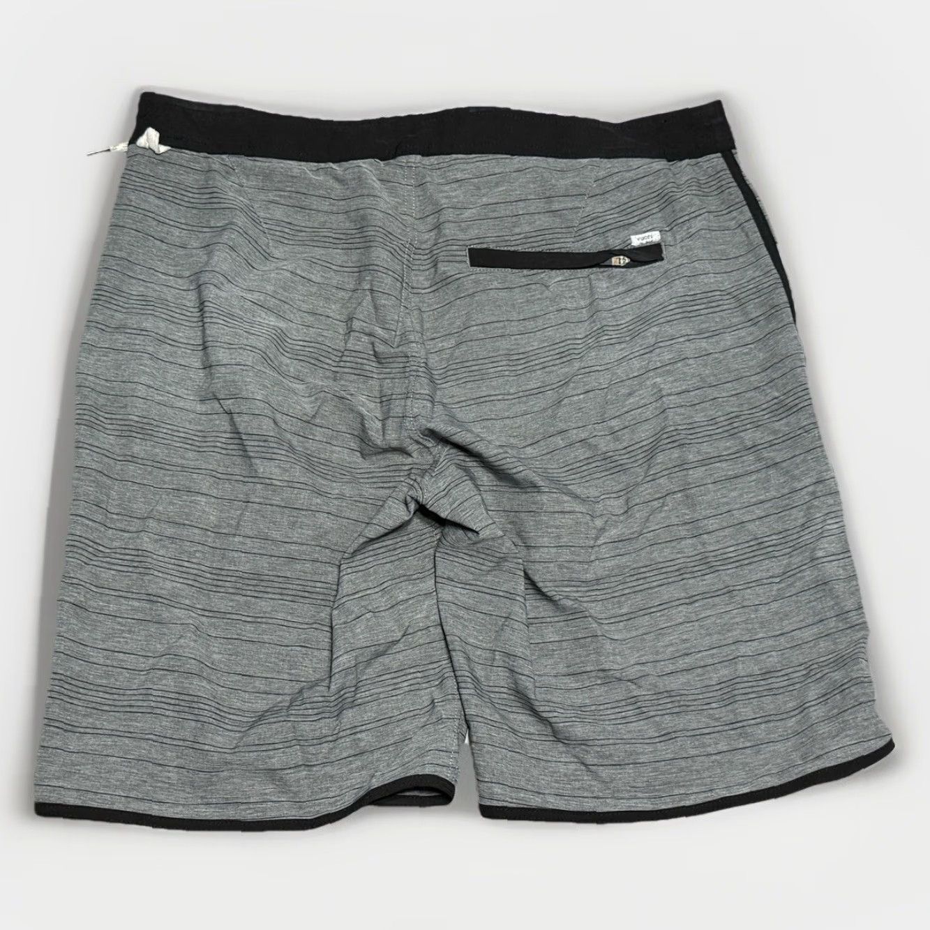 Vuori Vuori Cruise Shorts Men’s Size 34 Grey Microstripe Lightweight Stretch Size US 30 / EU 46 - 6 Thumbnail
