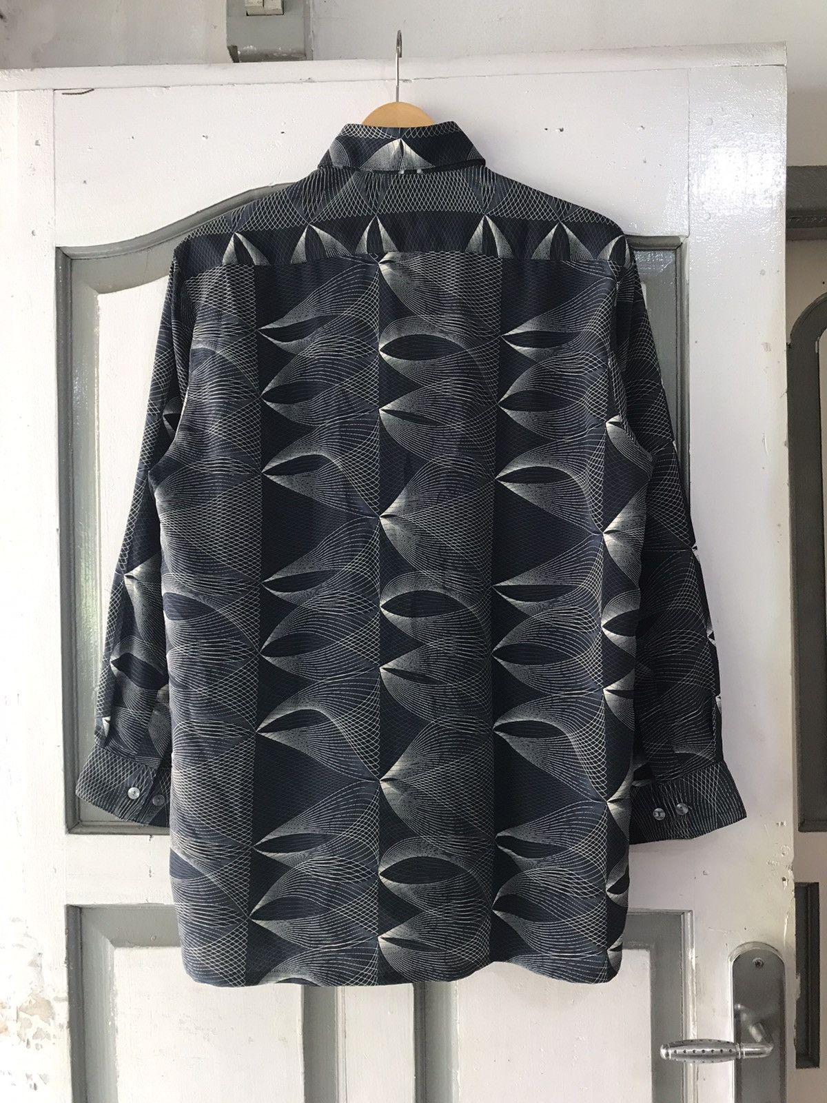 Issey Miyake Issey Miyake Spiral Shirts Size US M / EU 48-50 / 2 - 2 Thumbnail