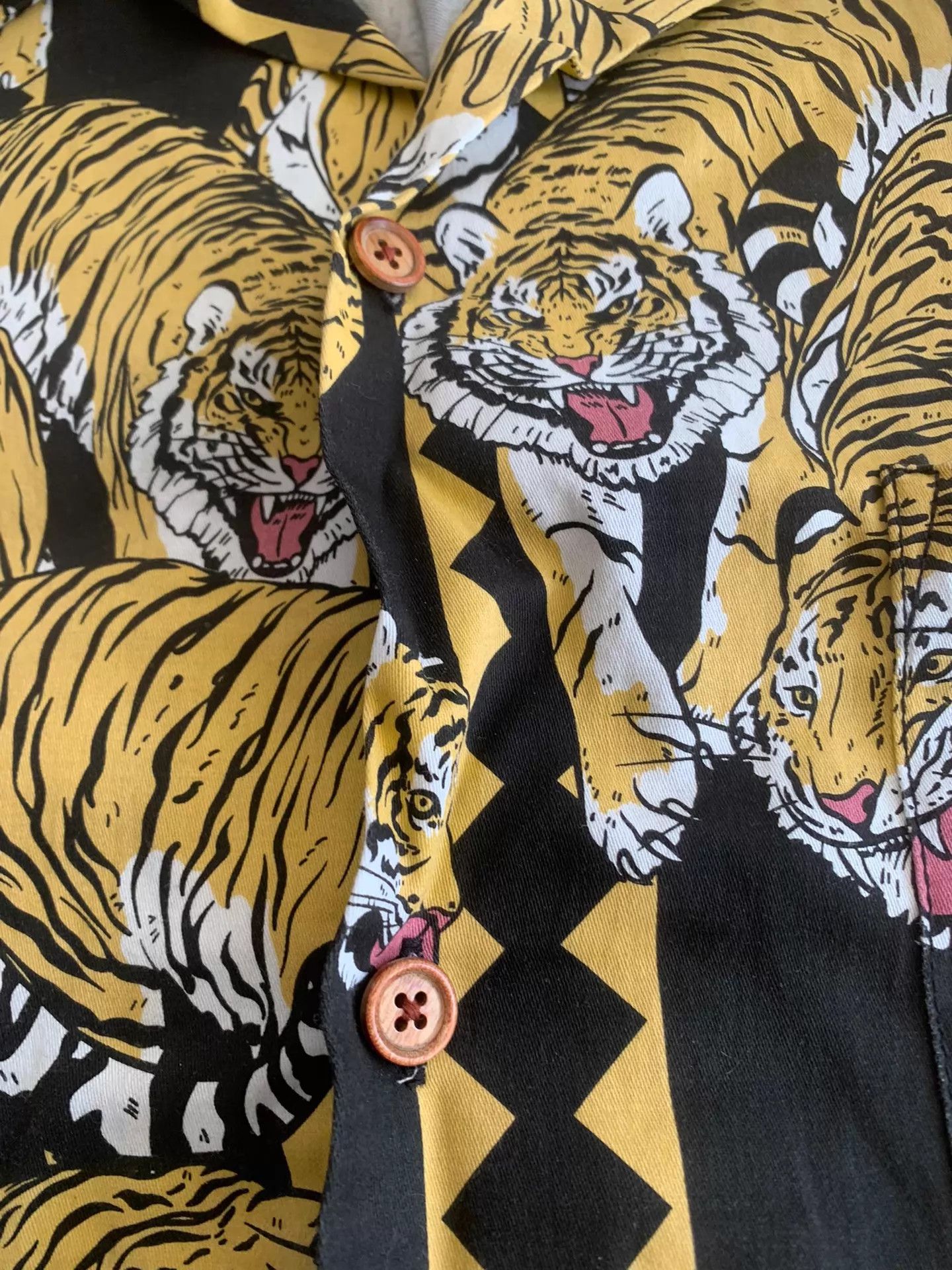 Samurai Jeans Samurai Jeans Vintage Tiger Crest Short-Sleeve Work Shirt Size US XXL / EU 58 / 5 - 3 Thumbnail
