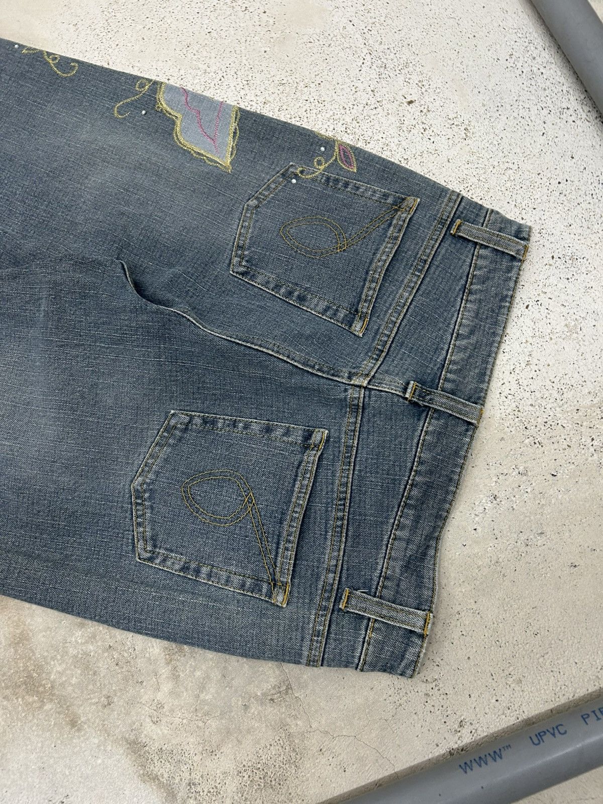 Le Grande Bleu (L.G.B.) Flared Embroidered Jeans Design Flower Size 27" / US 4 / IT 40 - 12 Thumbnail