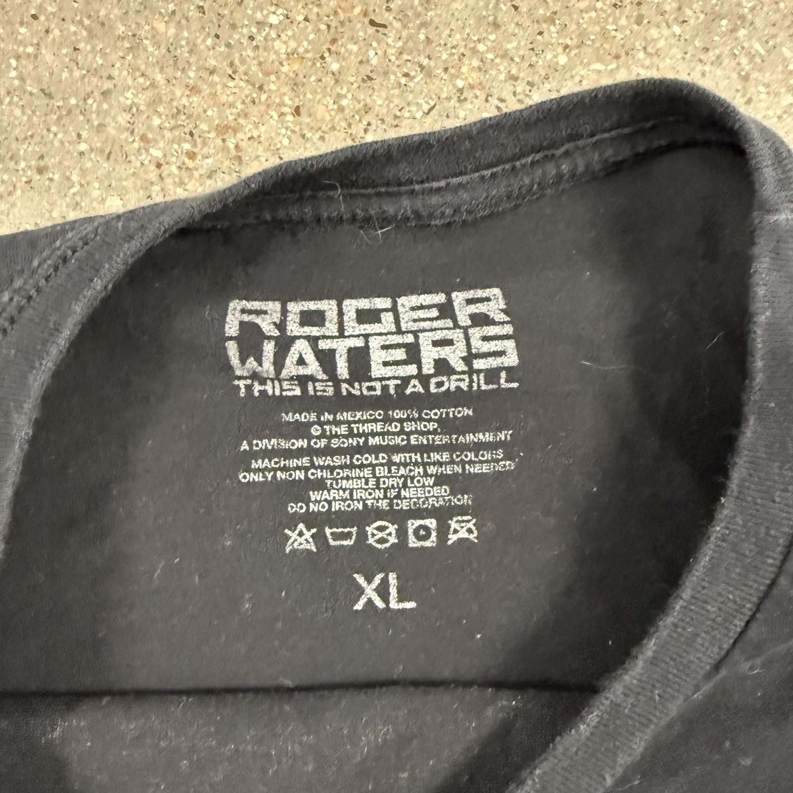 Pink Floyd Official Roger Waters This Is Not A Drill Tour Shirt XL Size US XL / EU 56 / 4 - 4 Thumbnail