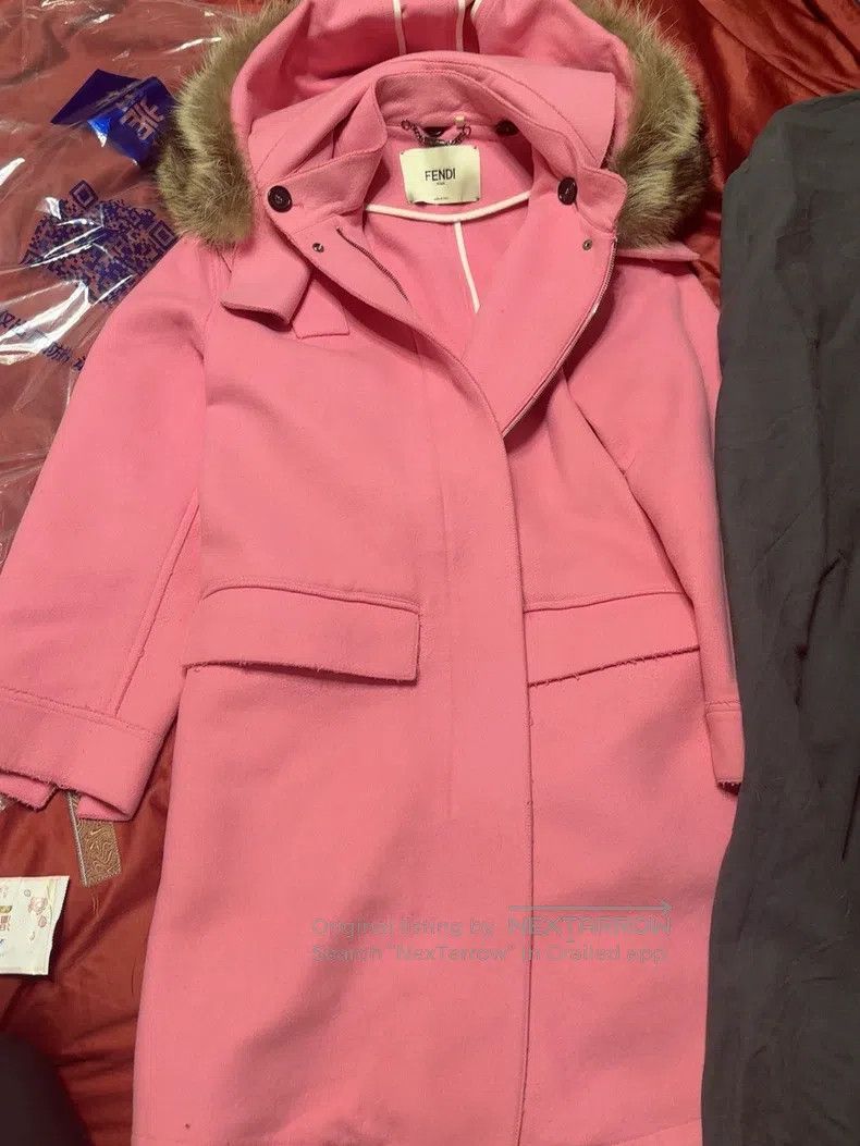 Fendi Fendi Pink cashmere coat, detachable hood, entire hood mad Size XS / US 0-2 / IT 36-38 - 1 Thumbnail