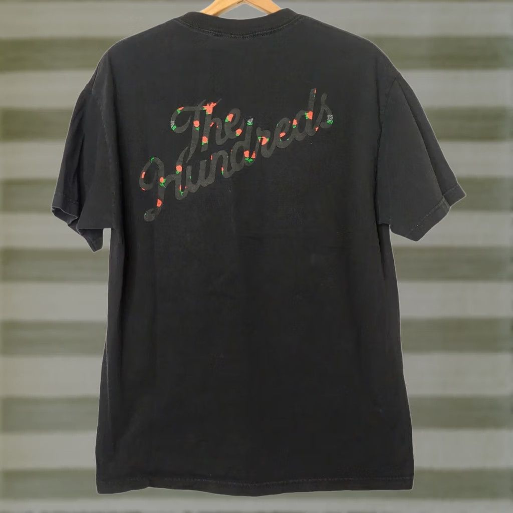 Vintage The Black Red Rose Streetwear Graphic Shirt Large Mens Fall Roses Clothing Size US L / EU 52-54 / 3 - 1 Thumbnail