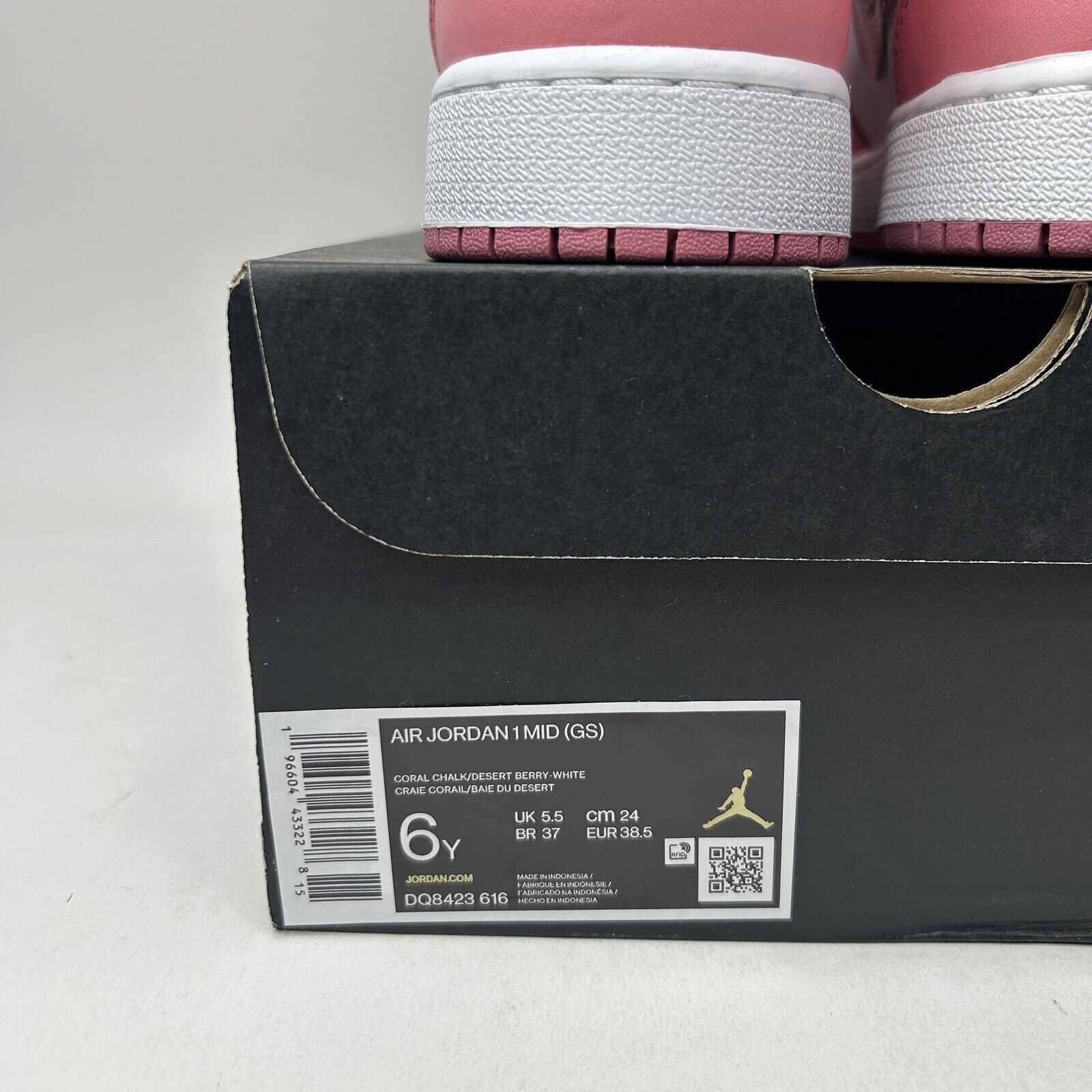 Nike Nike Air Jordan 1 Retro Mid GS “Valentines Day/Coral Pink” Size US 7.5 / IT 37.5 - 5 Thumbnail