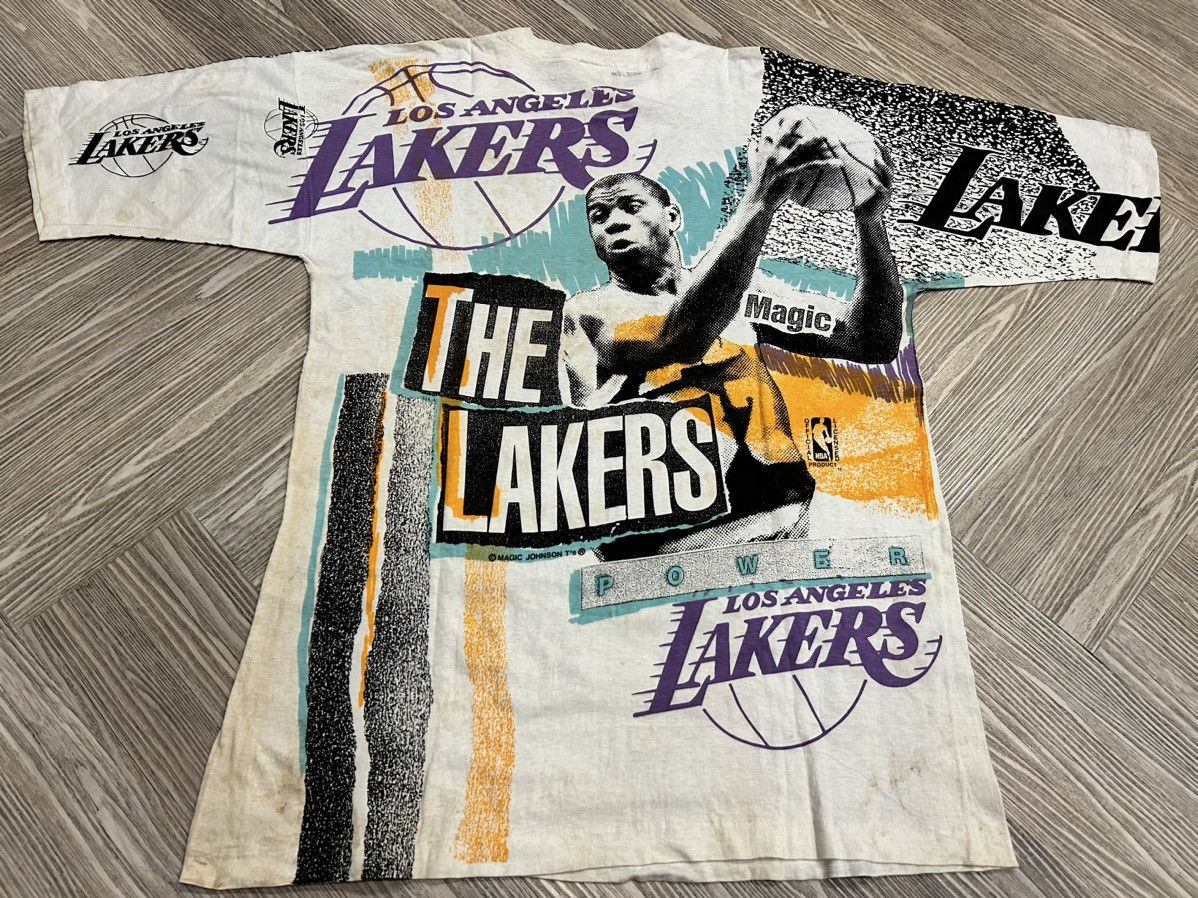 NBA × Vintage *RARE* Vintage L.A Lakers Magic Johnson AOP (Single Stitch) Size US XL / EU 56 / 4 - 2 Thumbnail